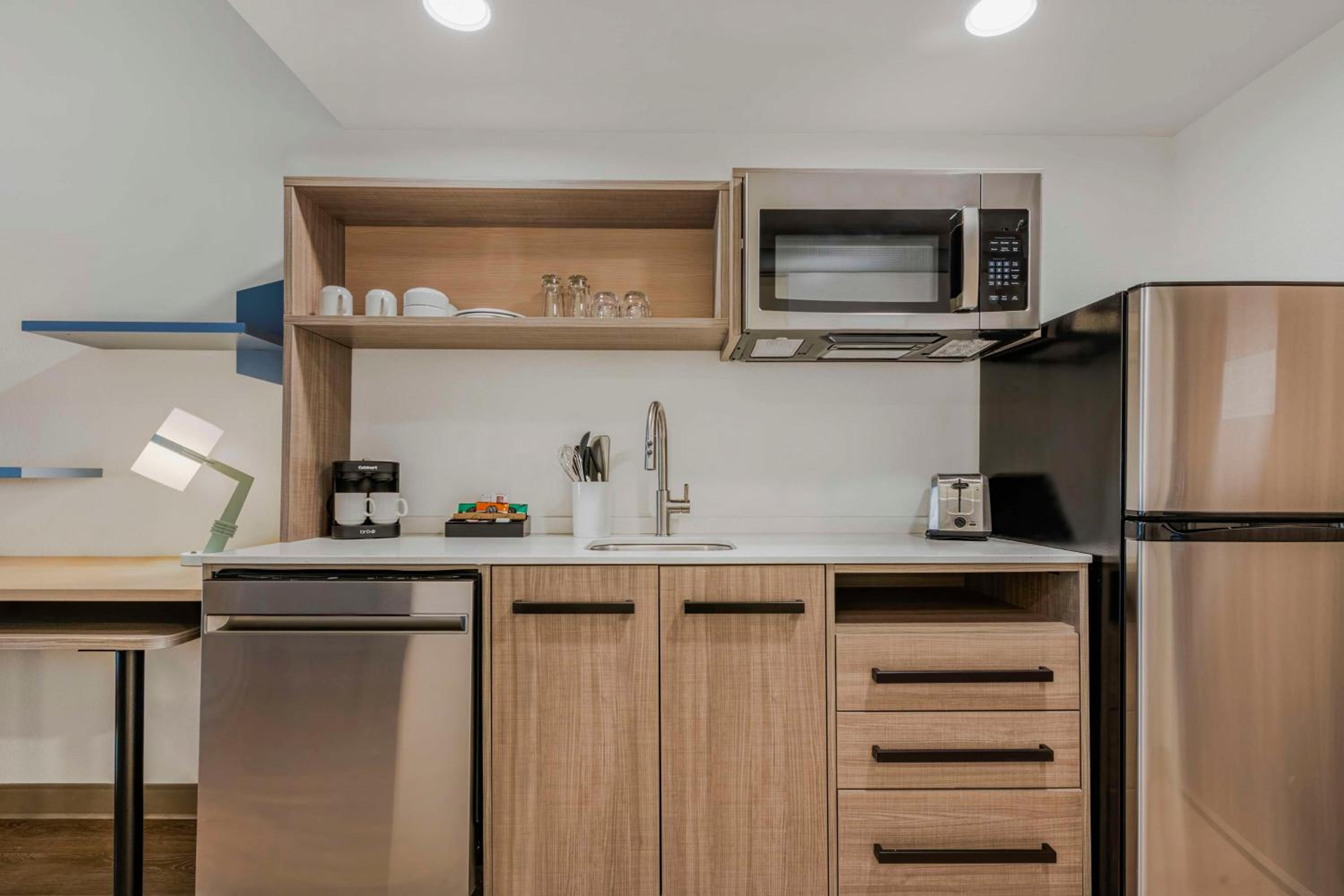 King Studio Suite - Photo 21
