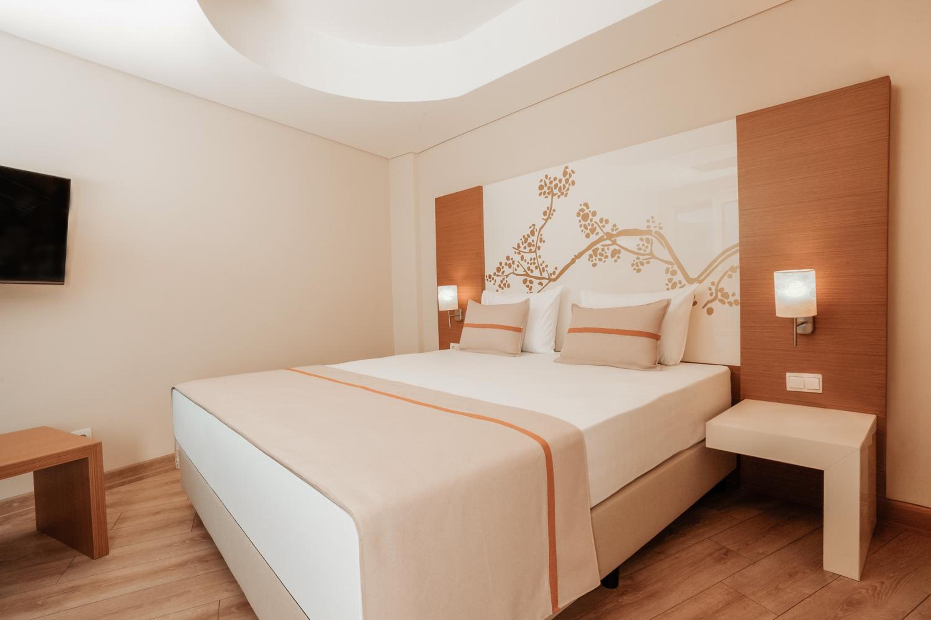 Family Room (5 Adults)