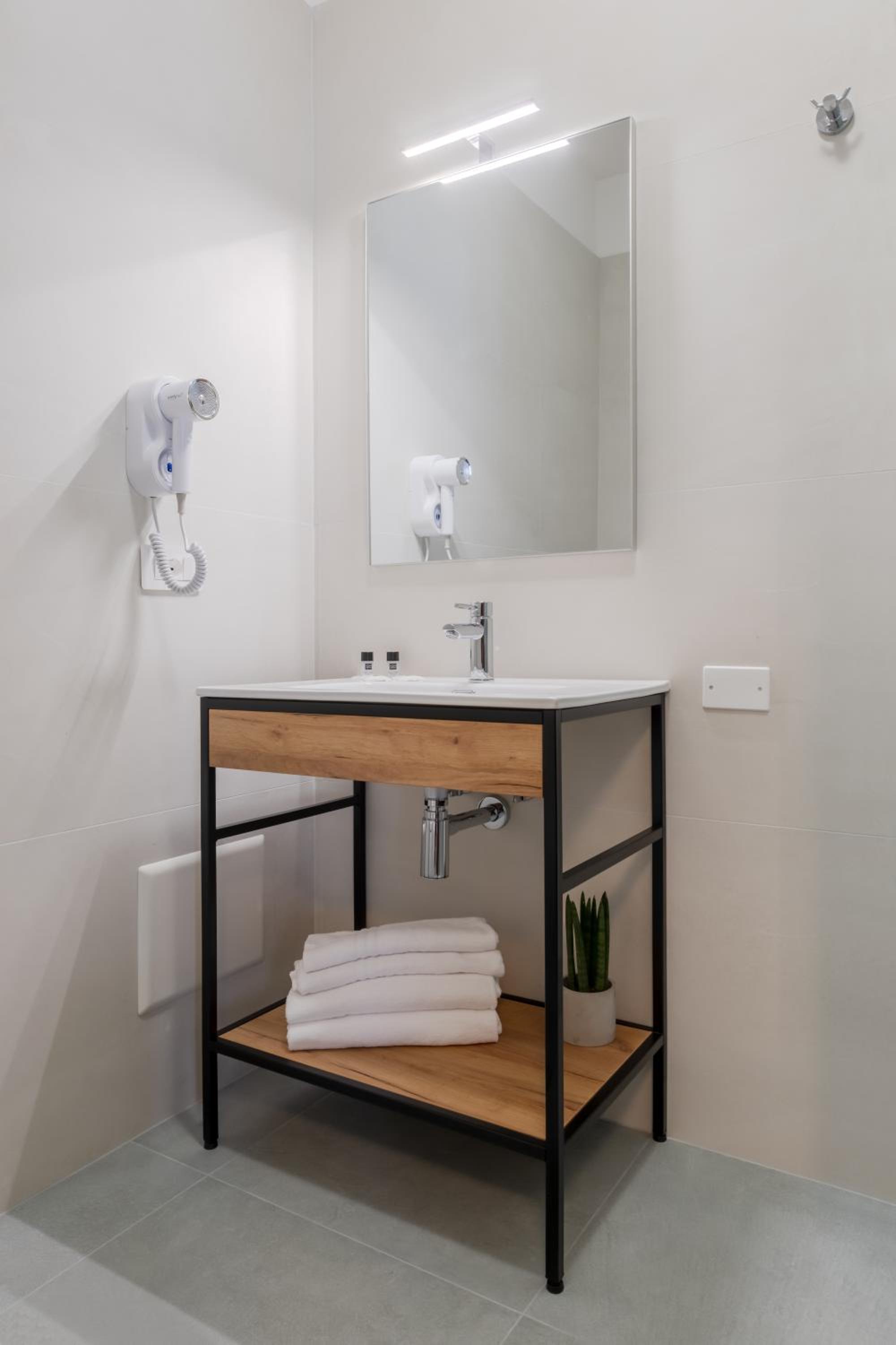 Superior Double Room - Photo 3