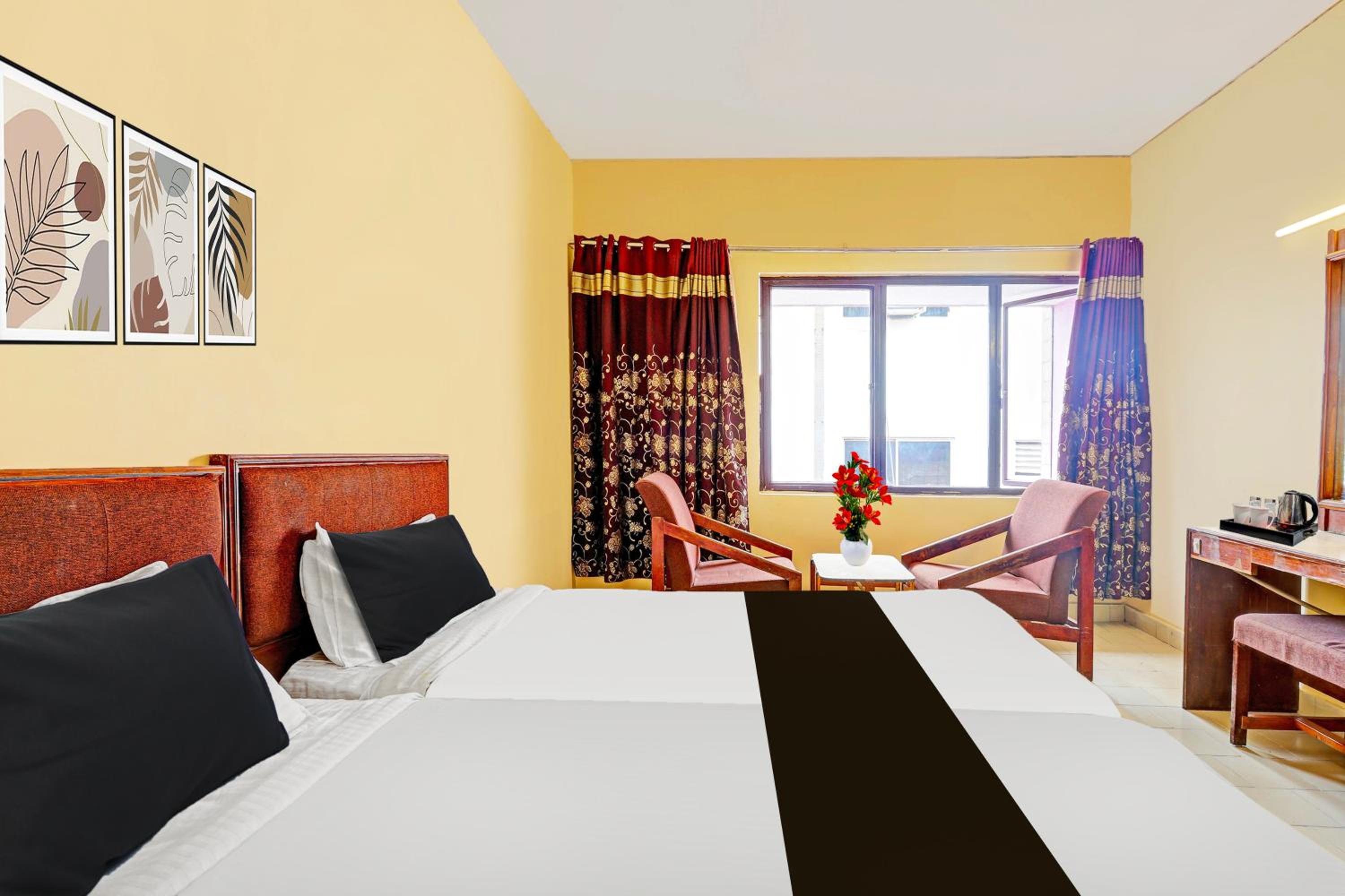 Triple Room with Bath photo 1