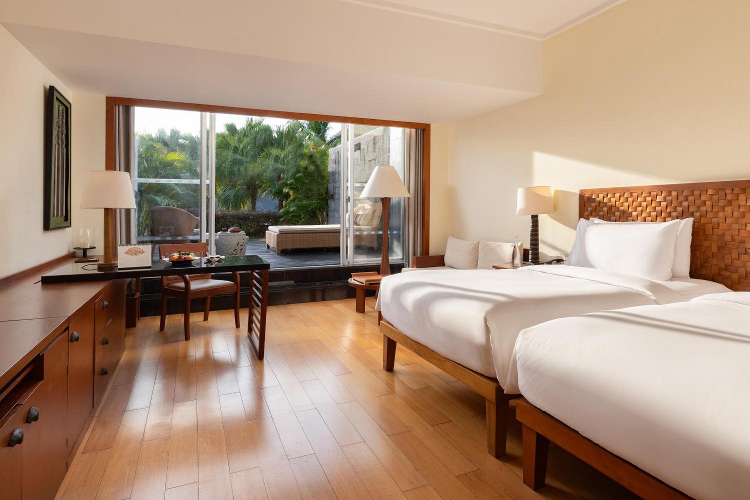 FunVenture Summer Camp Garden view room (Need to make appointment 1 day in advance: FunVenture Summer Camp for 1 kid per stay(Years 4-12)+Welcome fruit + daily 2 breakfasts+2breakfast for kid under 4.6 ft in Pavilion)