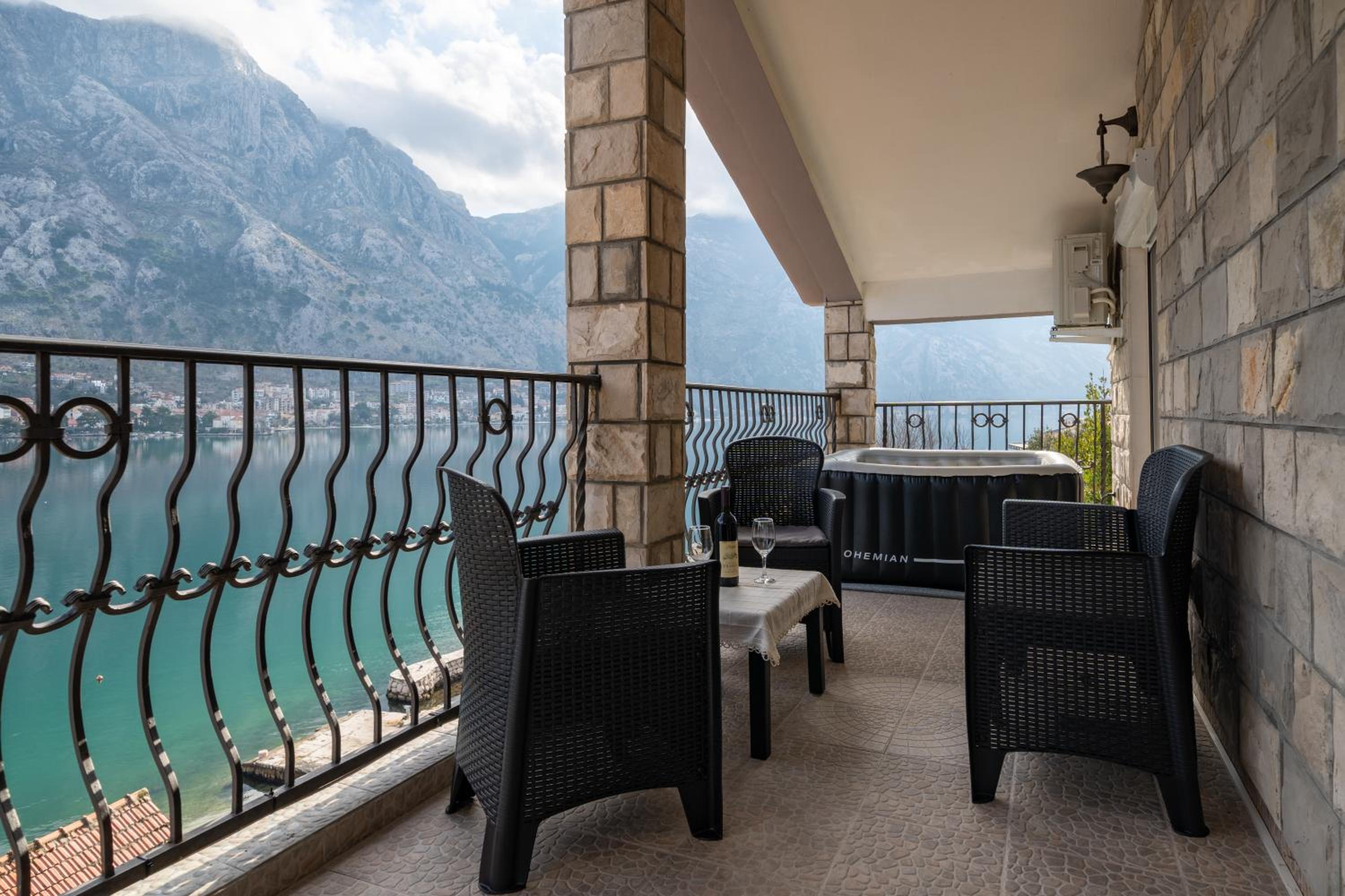 Deluxe Double or Twin Room with Balcony