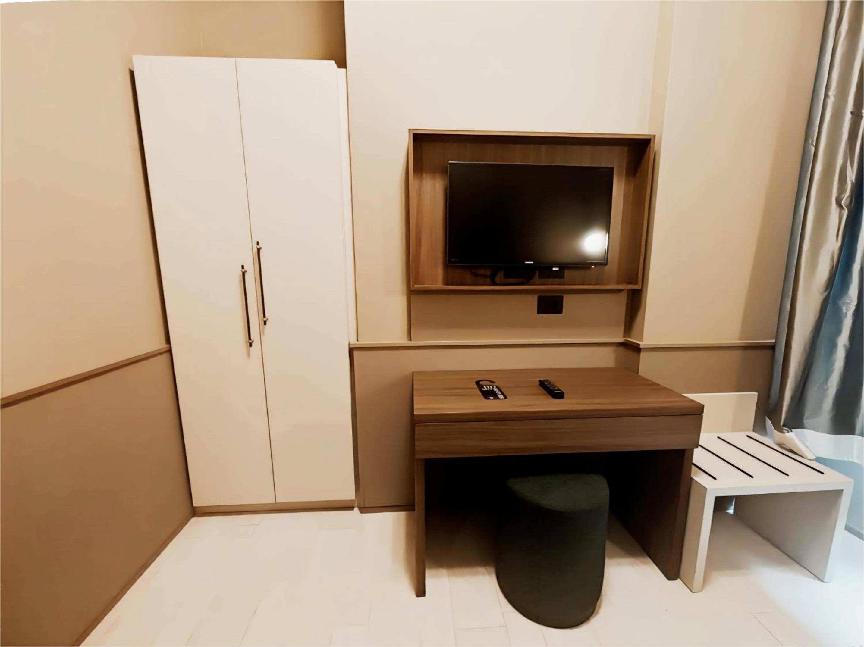 Economy Single Room