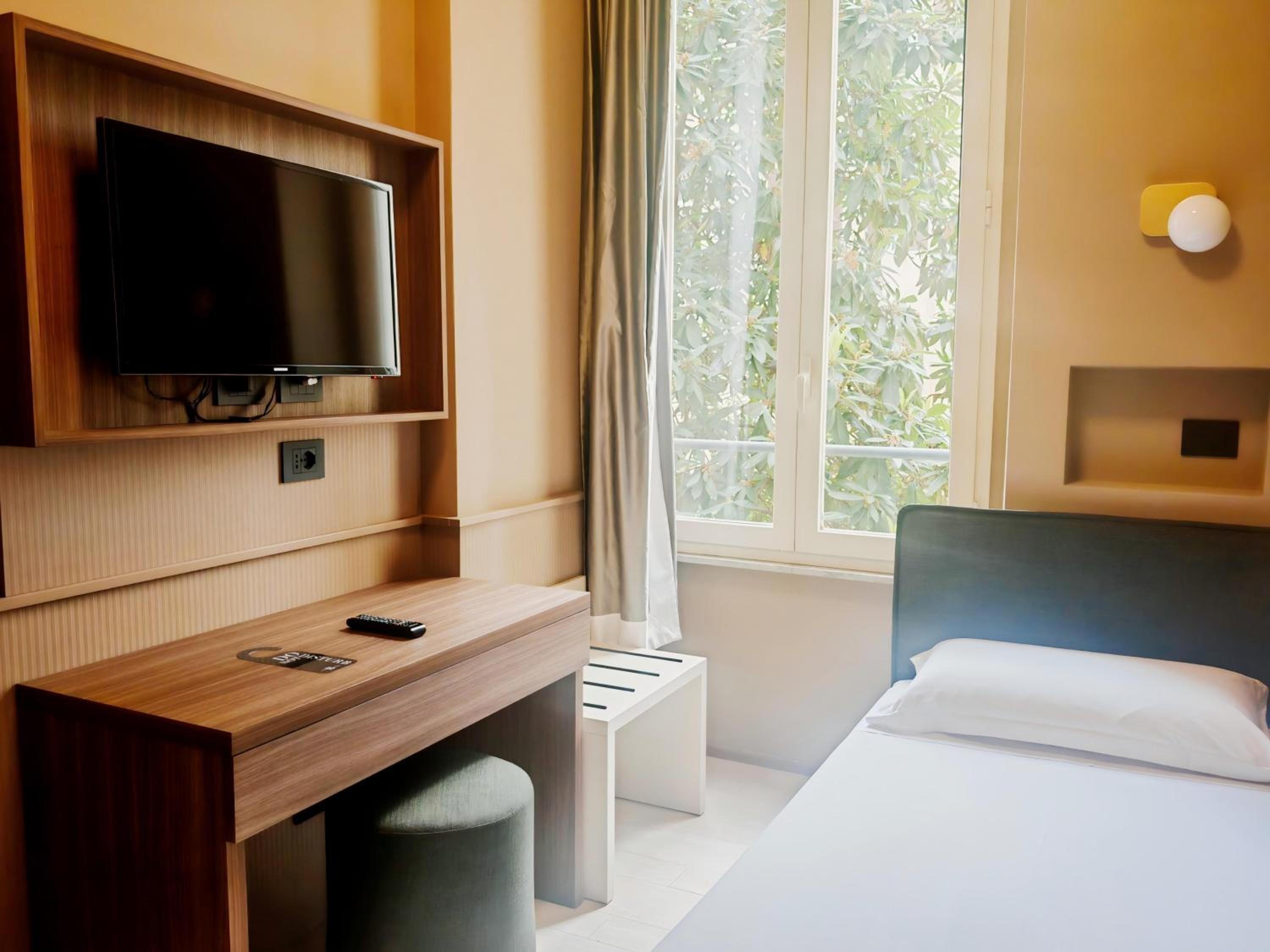 Economy Single Room