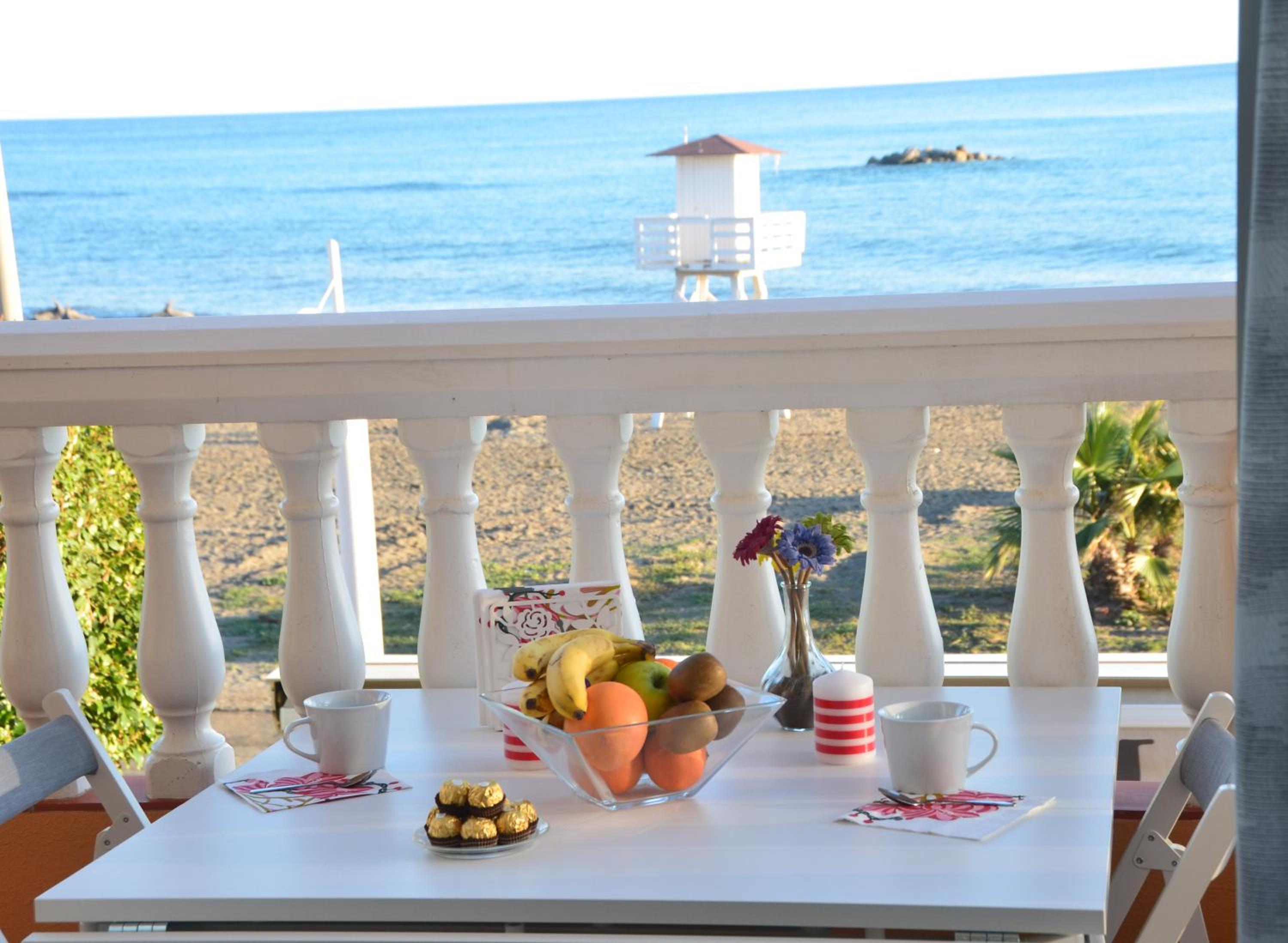Two-Bedroom Apartment with Balcony and Sea View