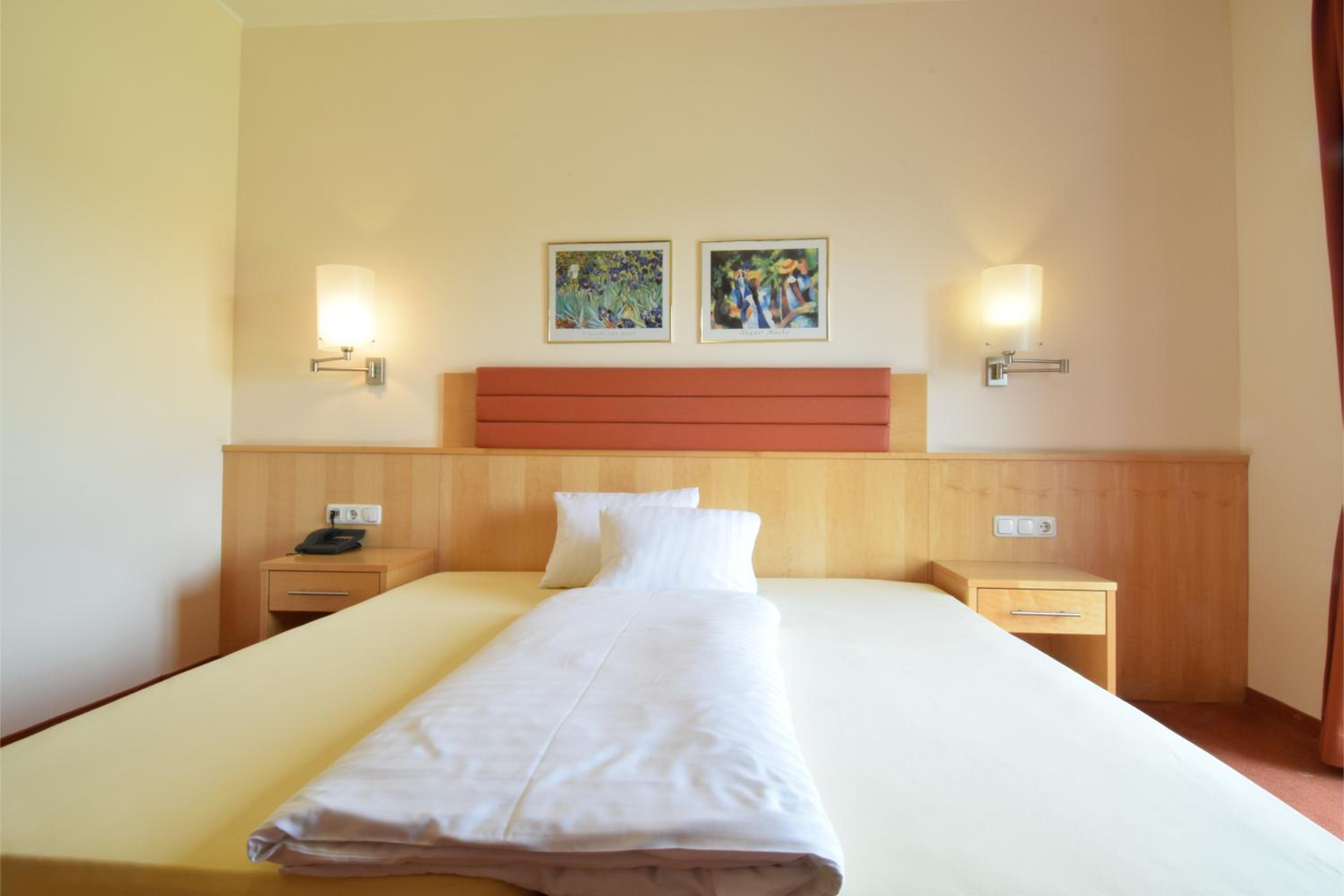 Single Room photo 3