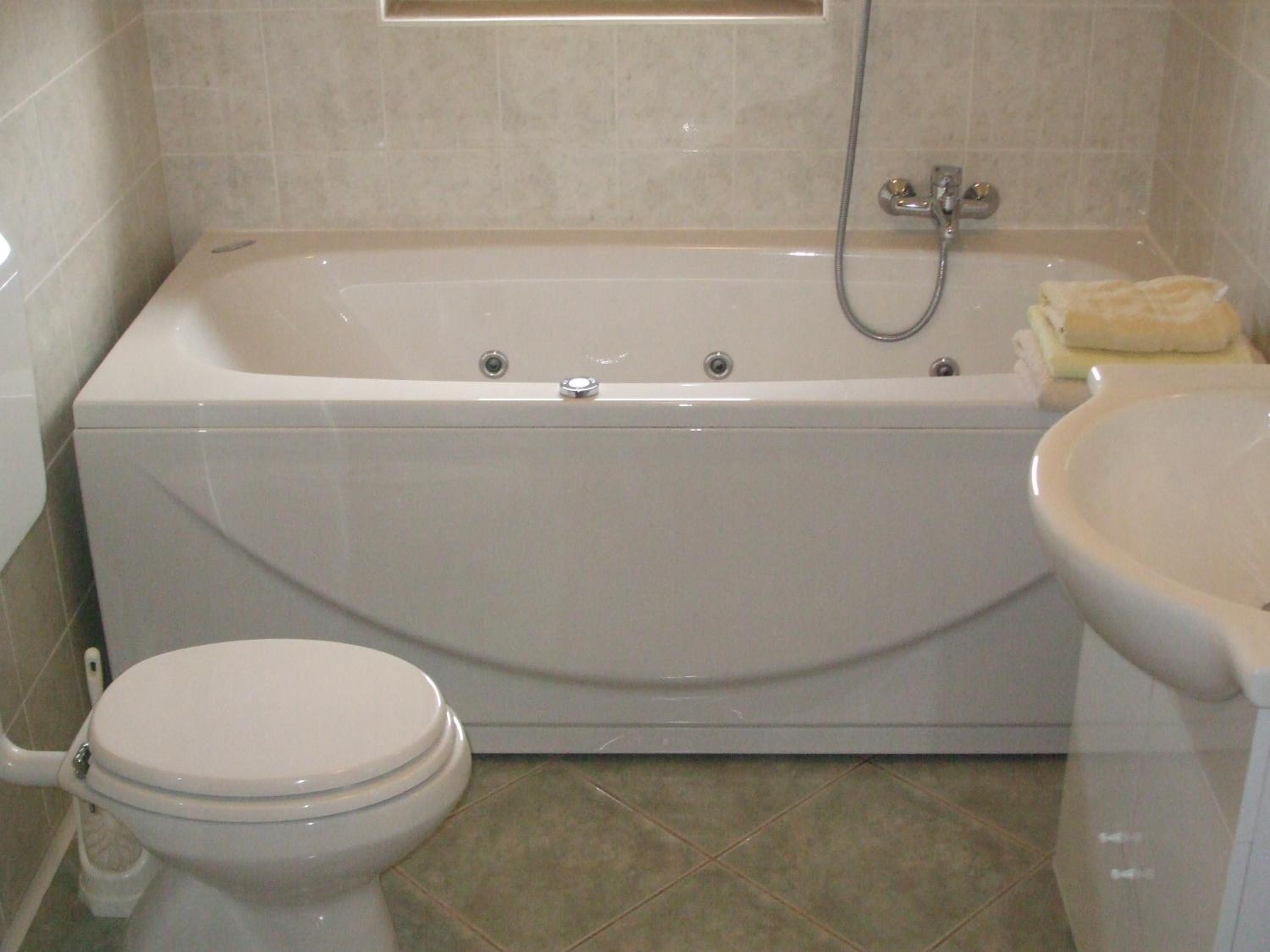 Double or Twin Room with Garden View photo 3