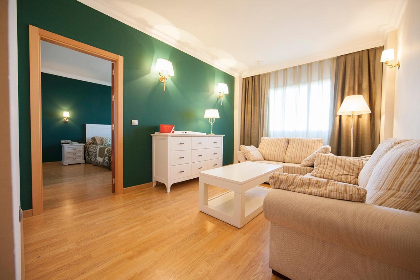 Suite - Photo 6