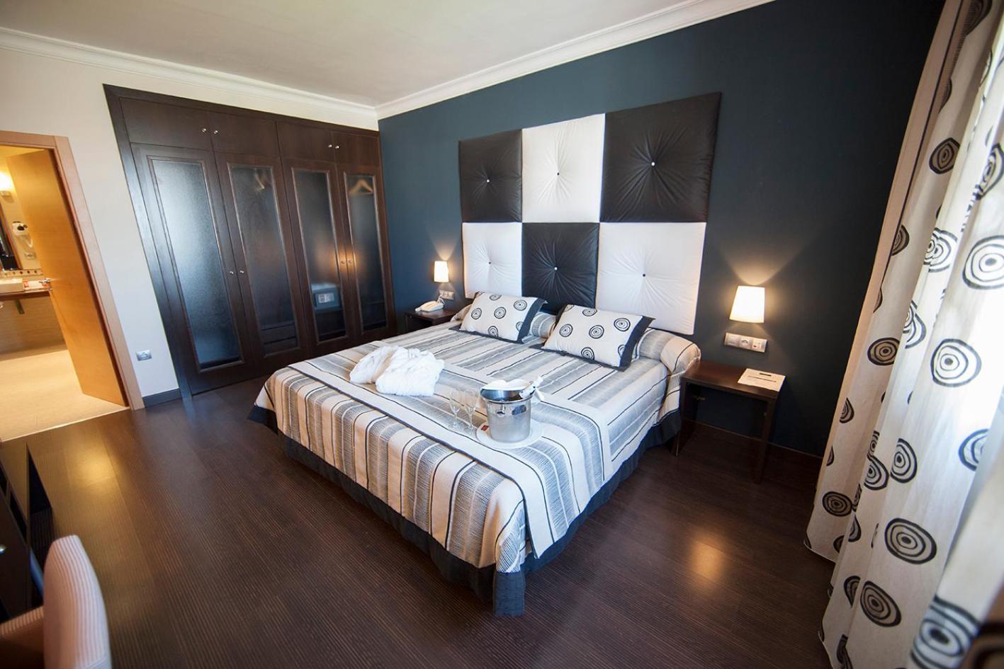 Suite - Photo 3