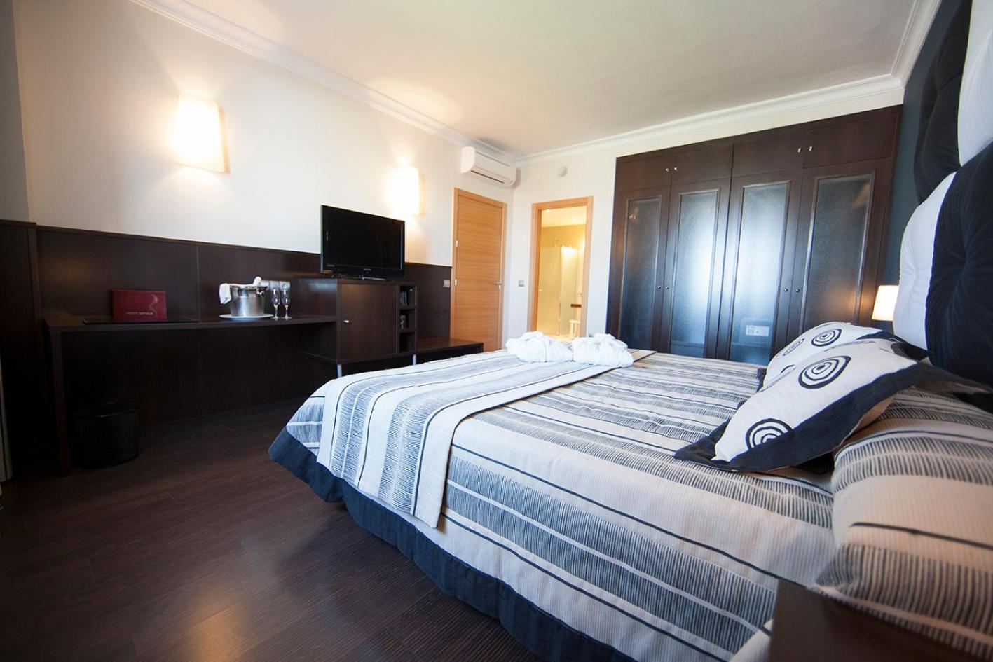 Suite - Photo 9