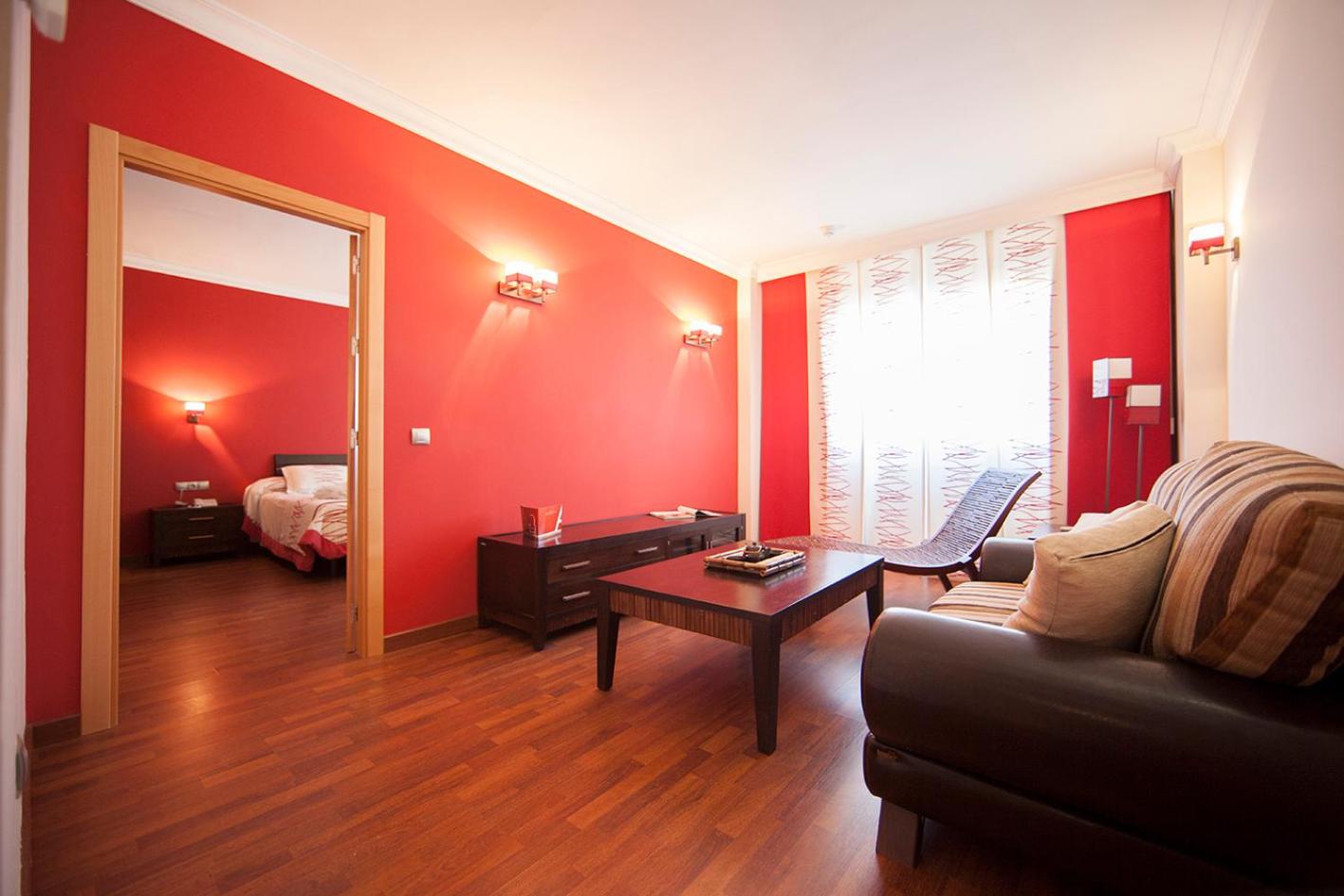 Suite - Photo 8