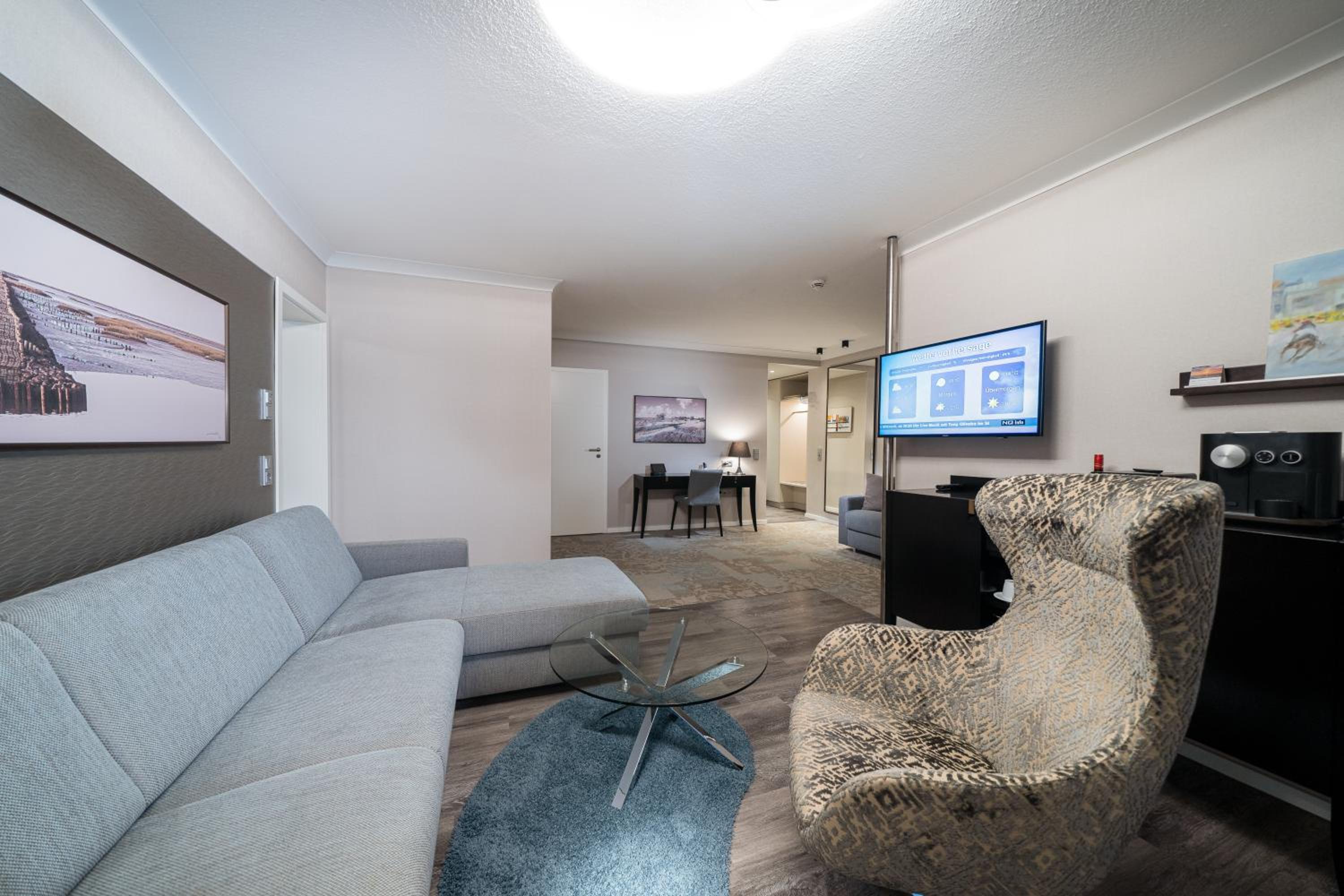 One-Bedroom Suite photo 2