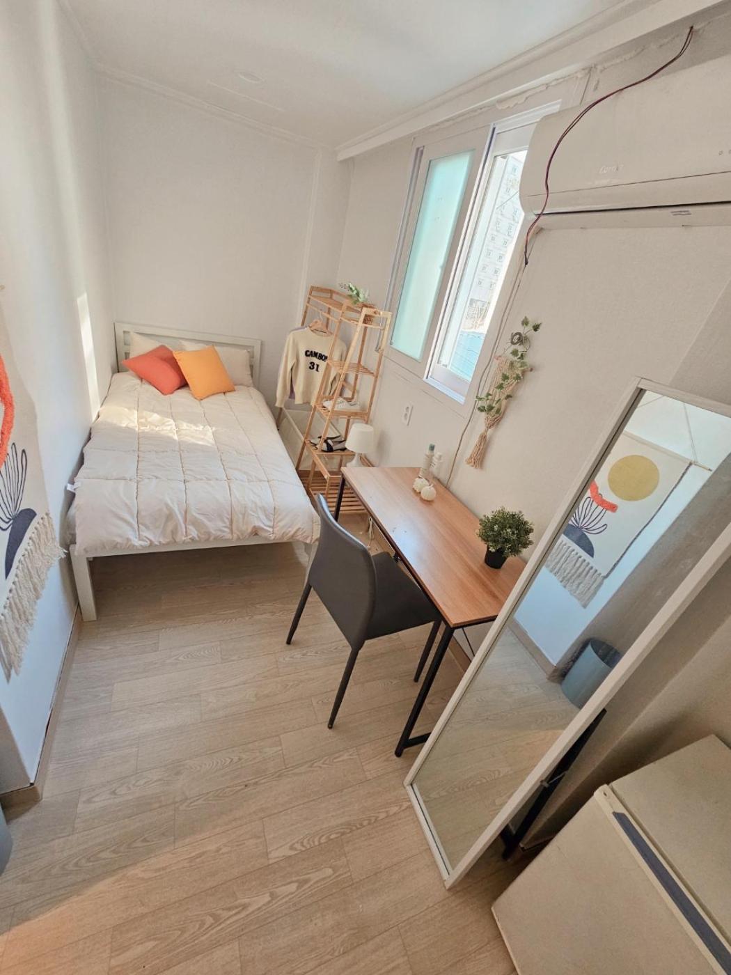 Standard Room photo 3