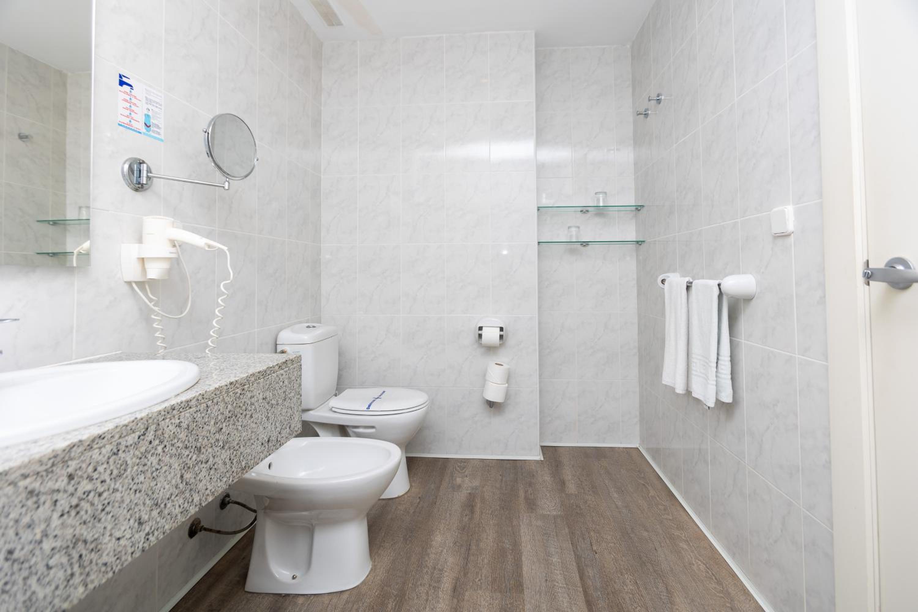 Double Room with Lateral Sea View (2 Adults) - Annex