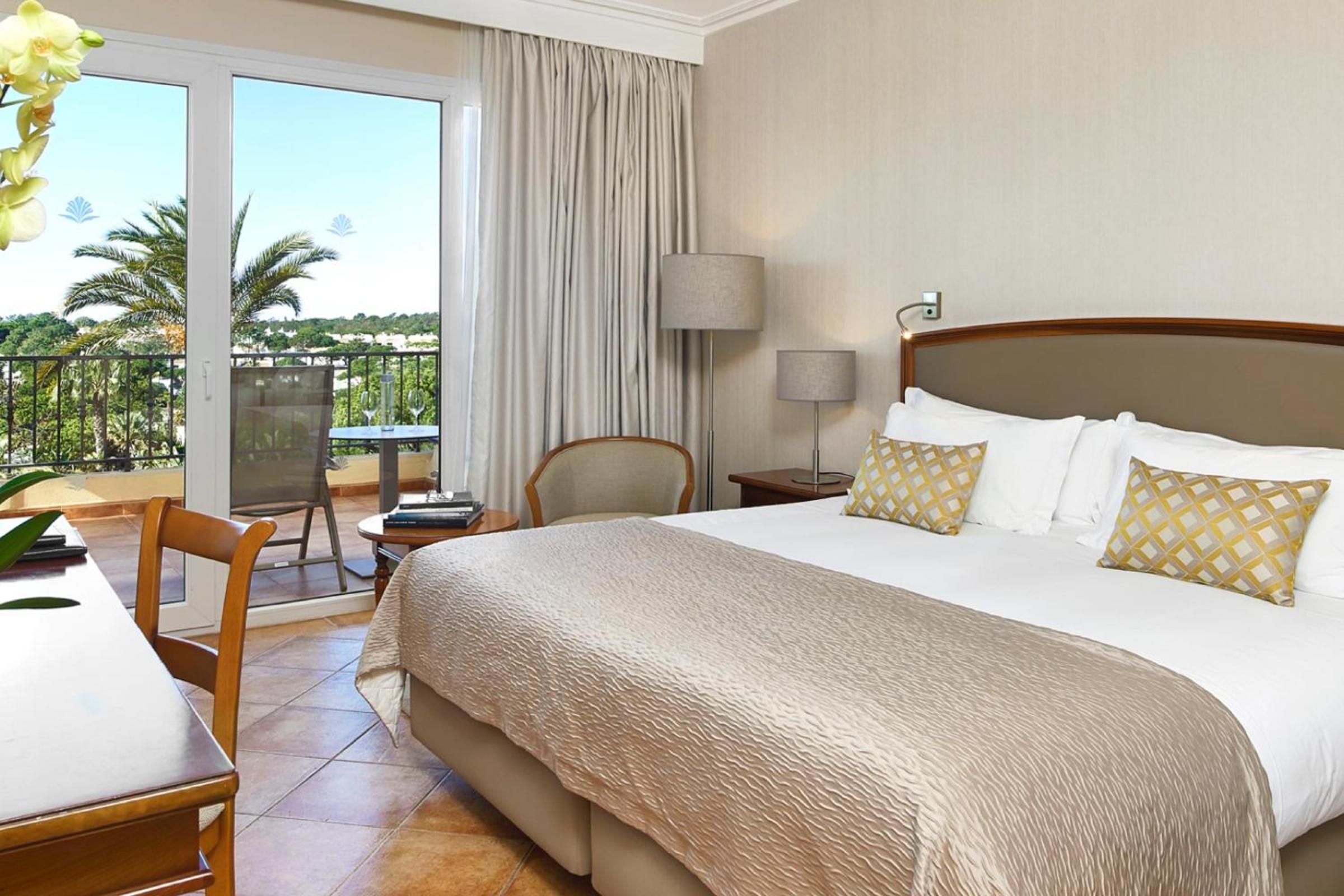Double Room with Garden View - Photo 3