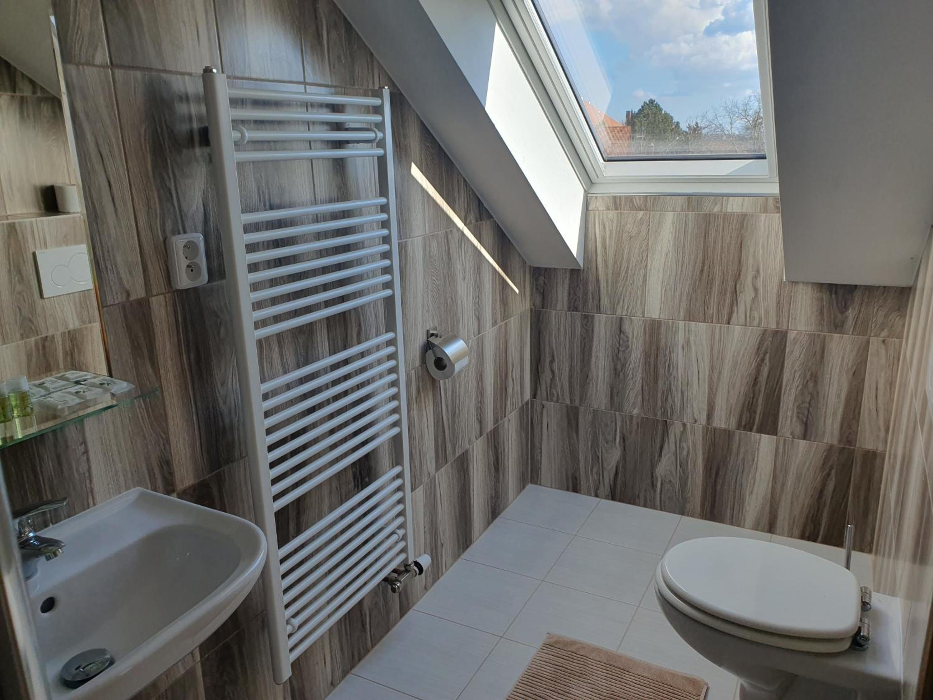 Deluxe Double Room with Extra Bed
