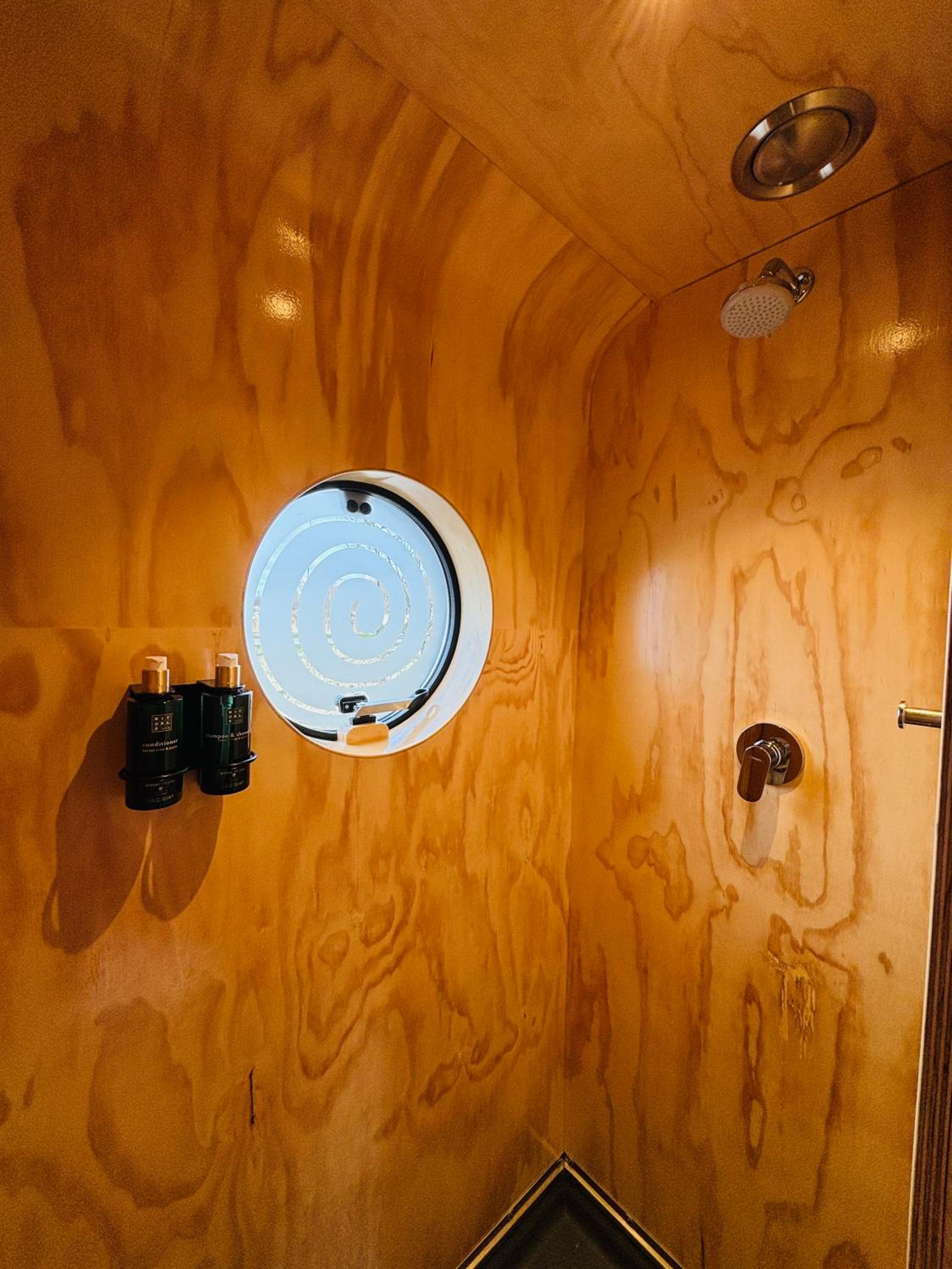 Deluxe Triple Room photo 2