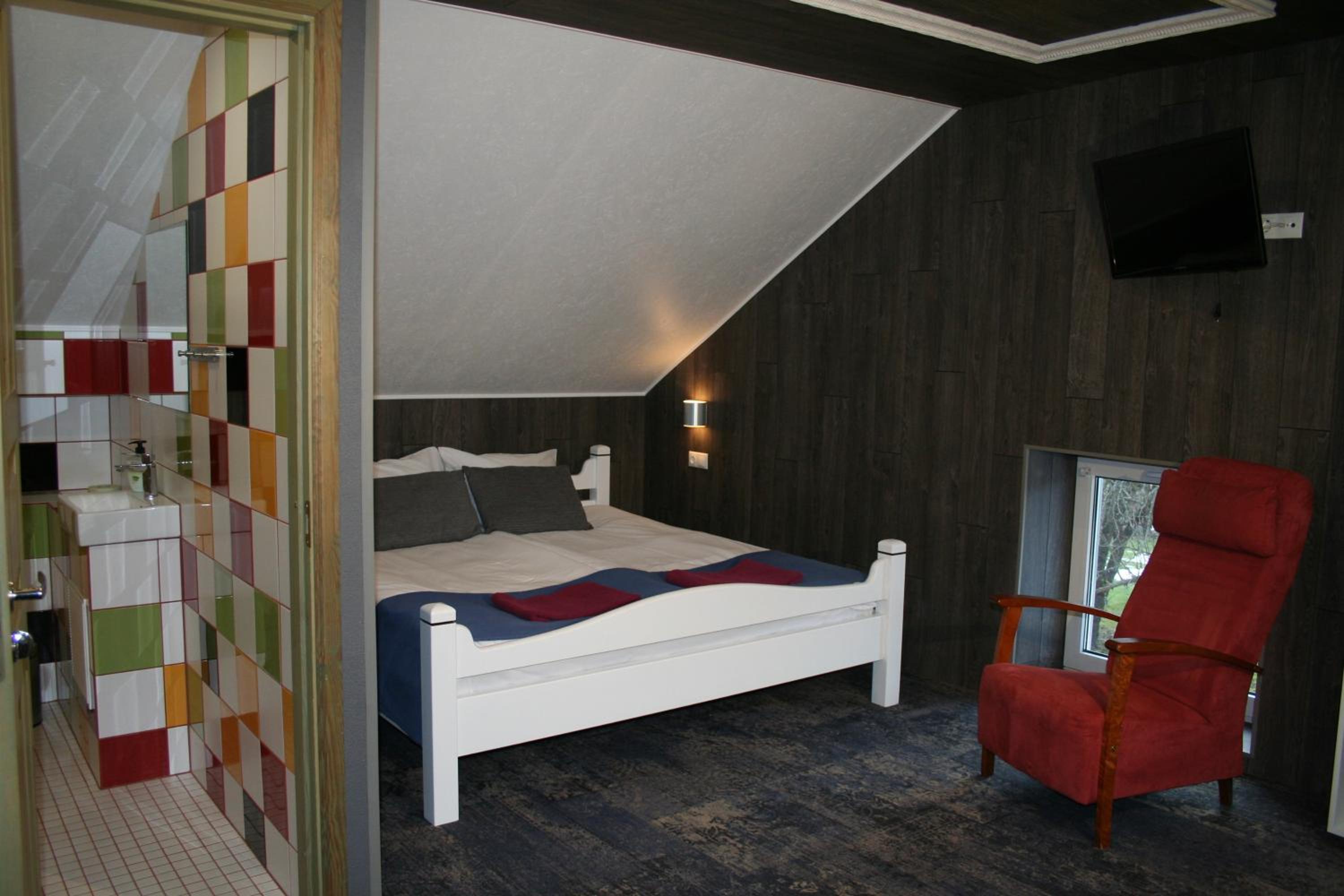 Superior Quadruple Room - Photo 20