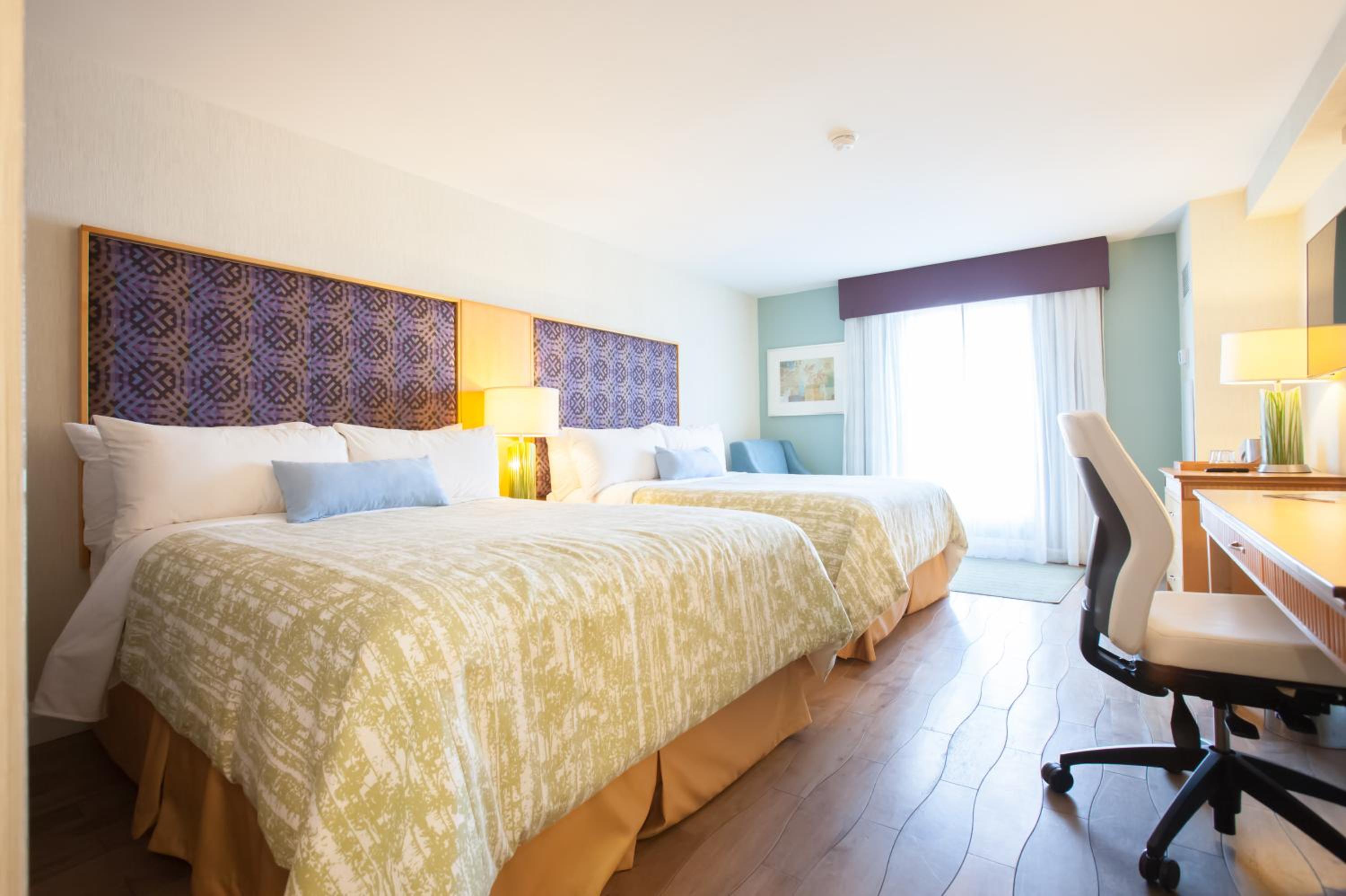 Queen Room with Two Queen Beds - Non-Smoking - Photo 1