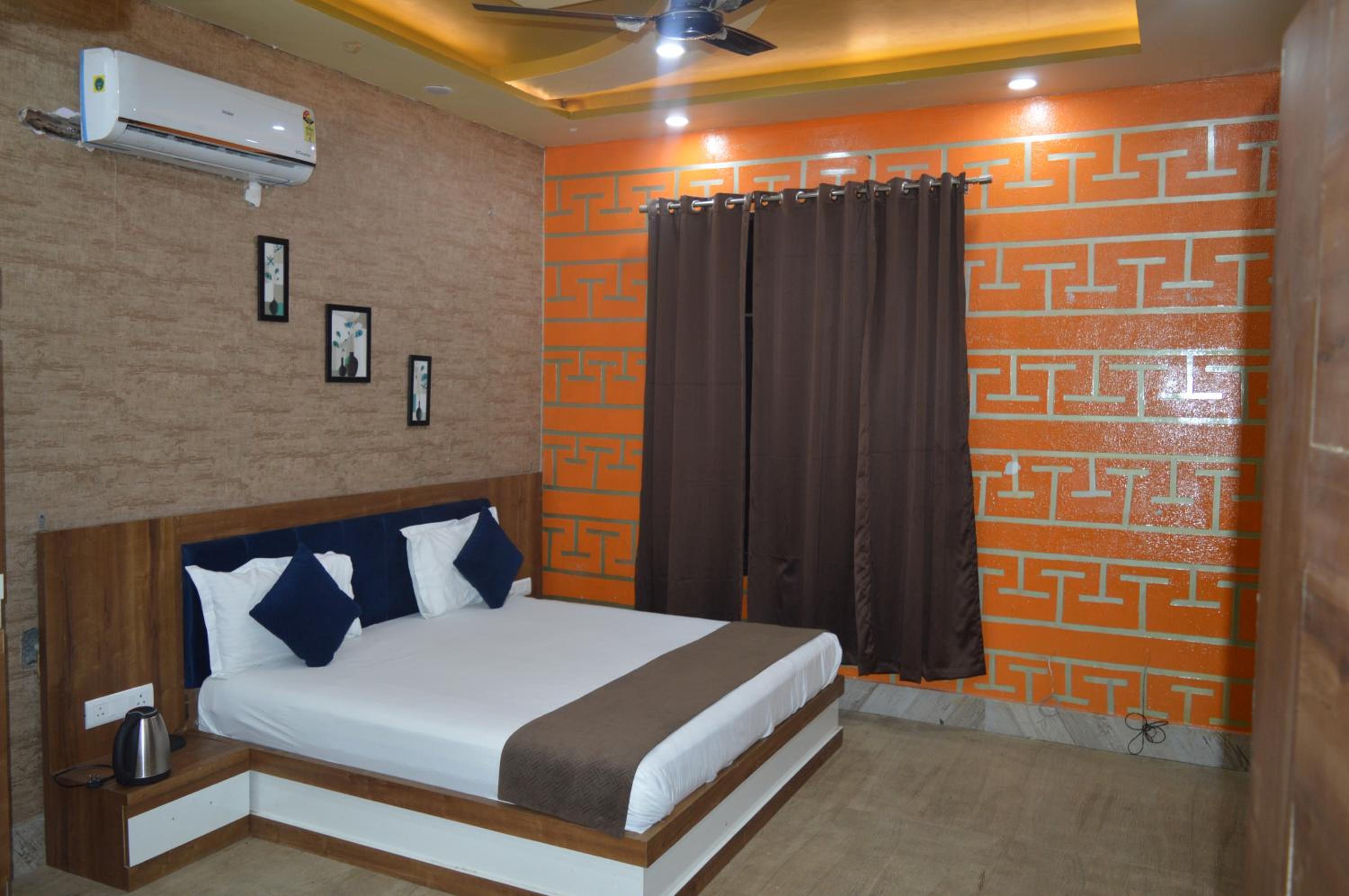 Double Room - Photo 3