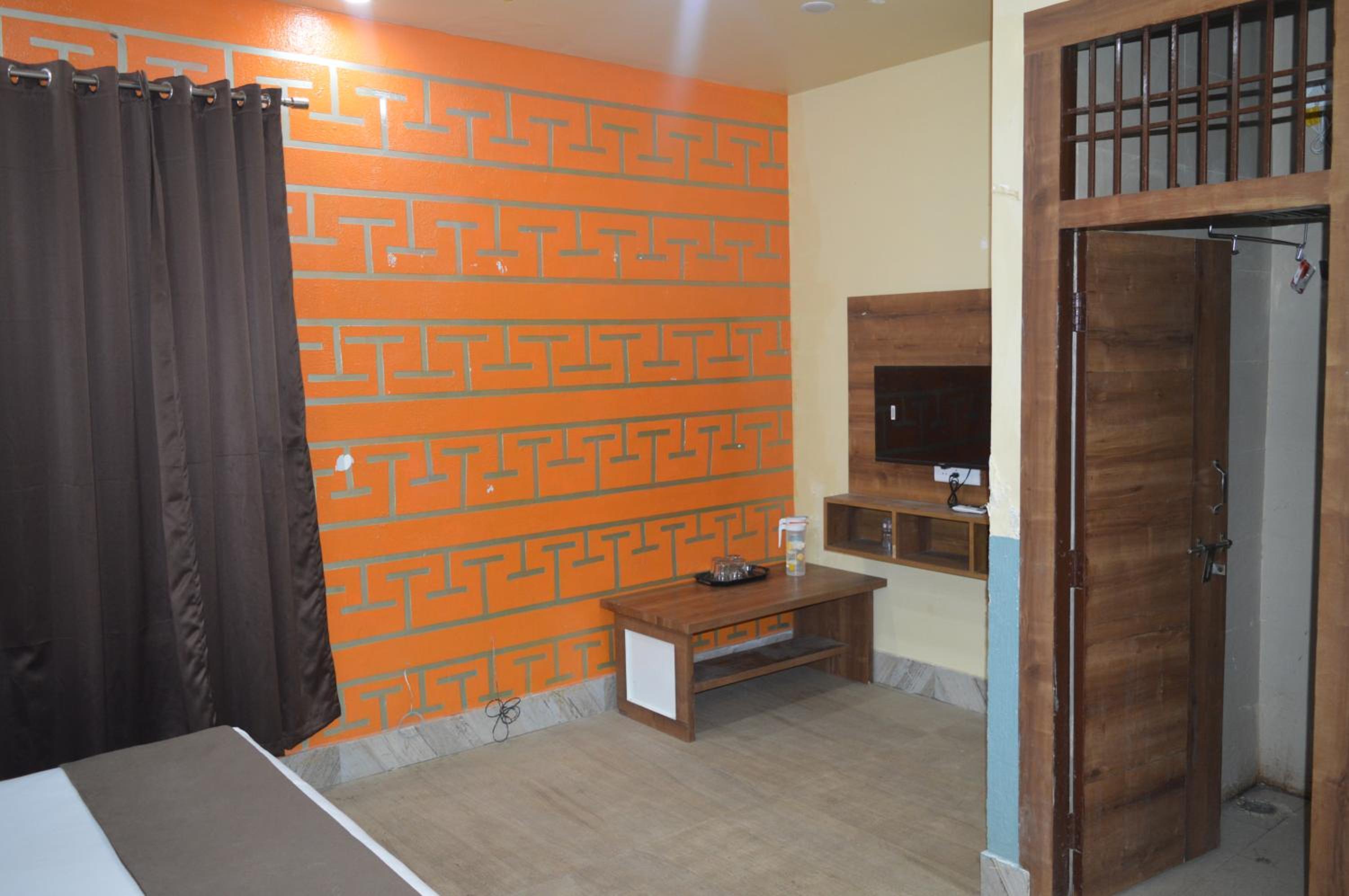 Double Room - Photo 2