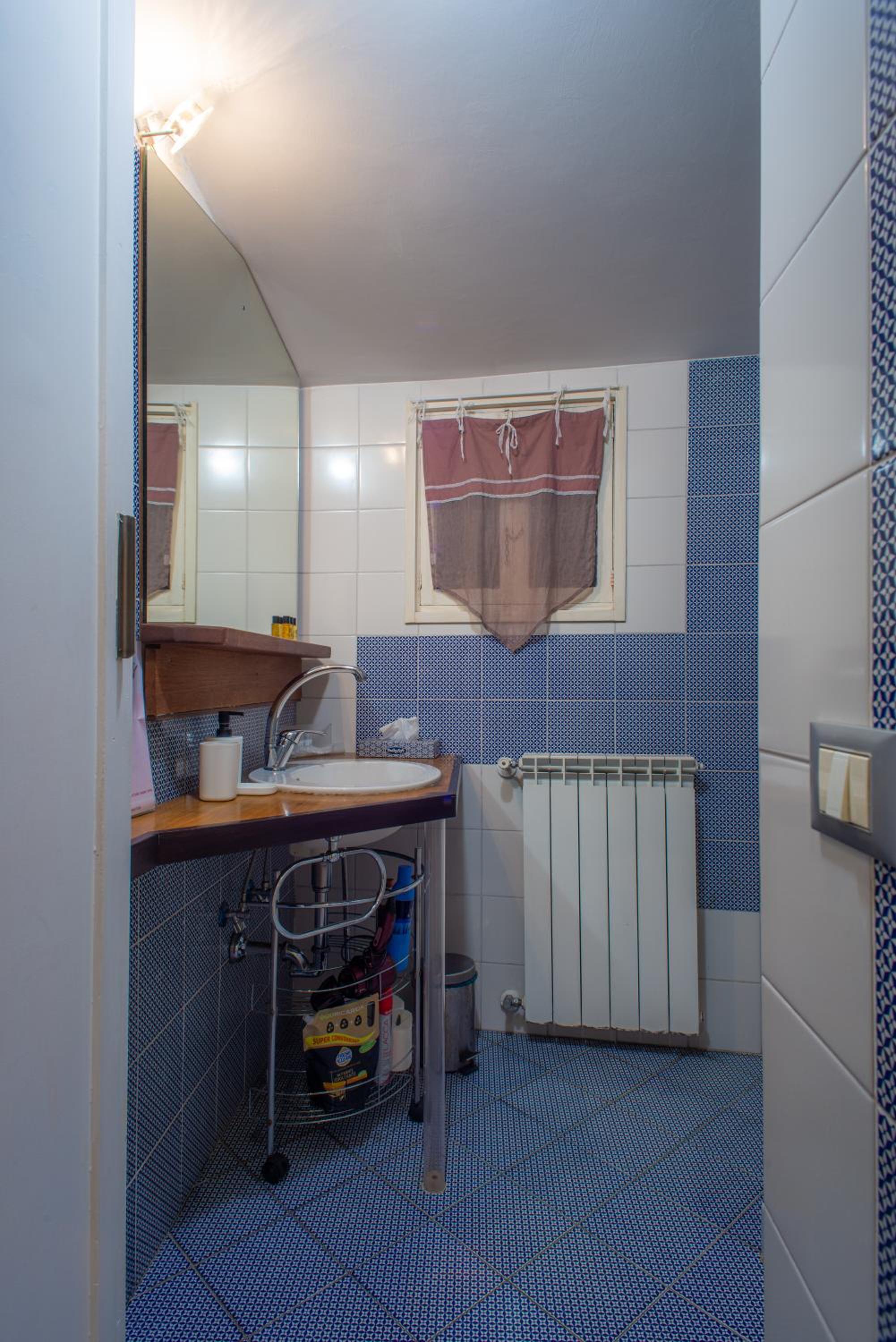 One-Bedroom Apartment with Terrace photo 2