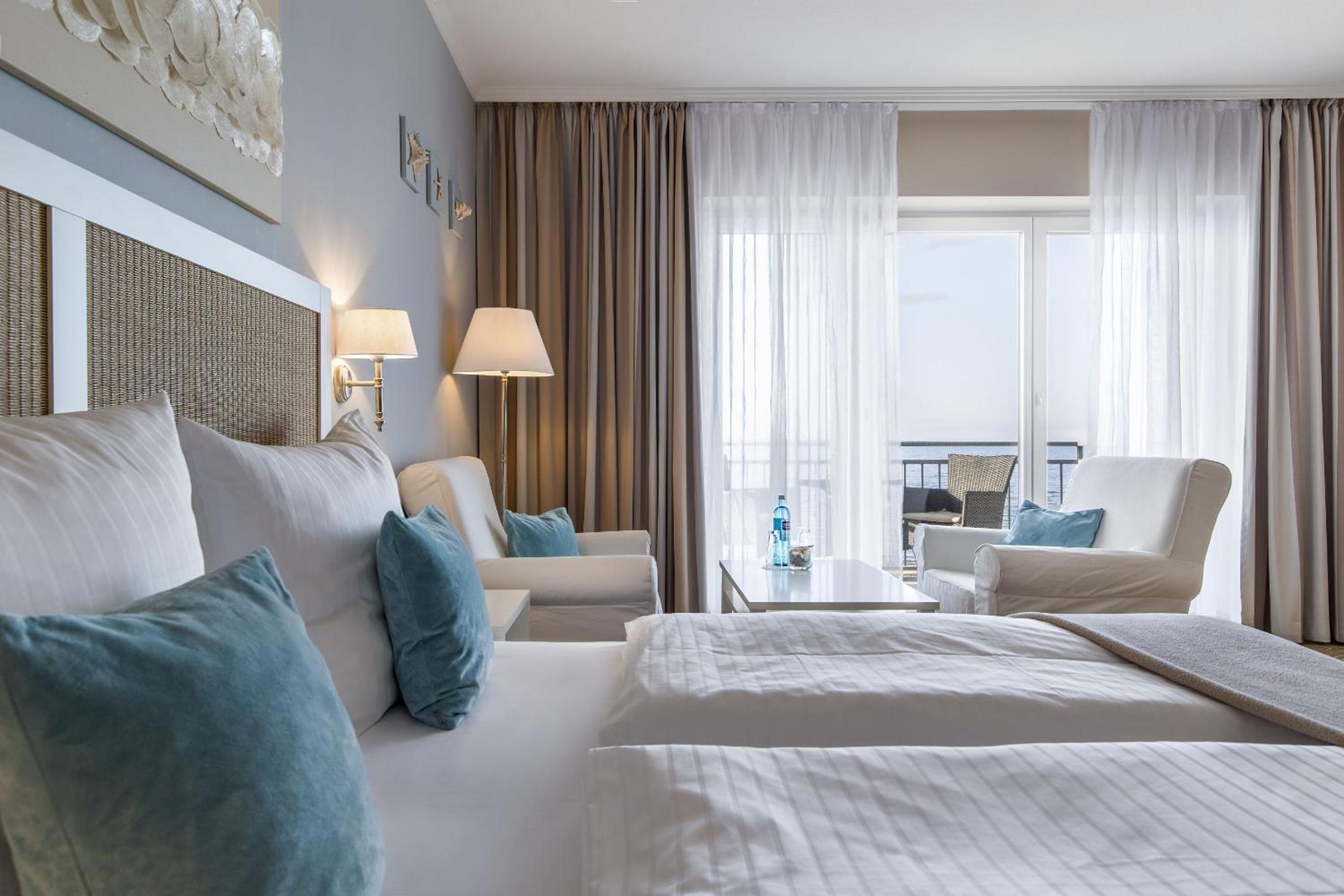 Double Room with Sea View - Photo 5