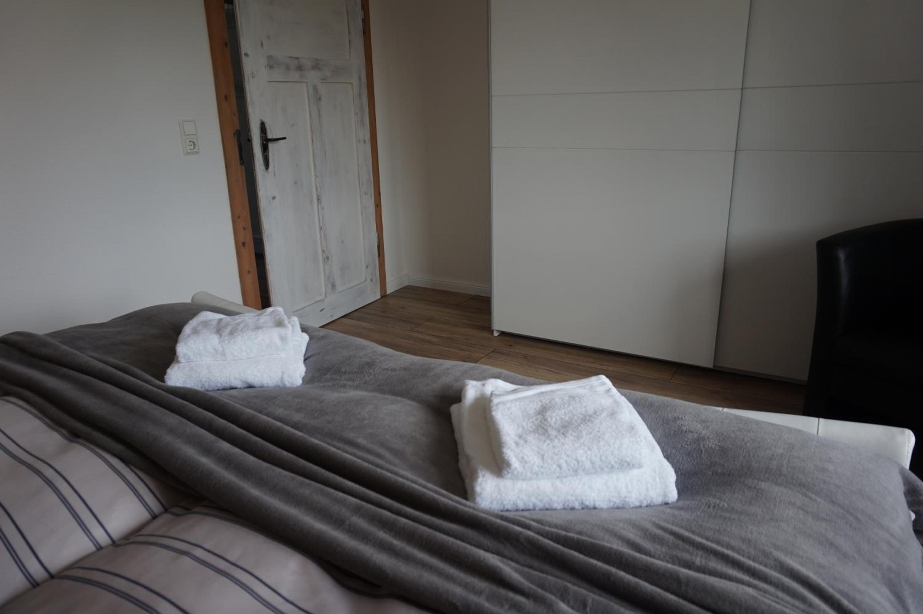 Apartment photo 2