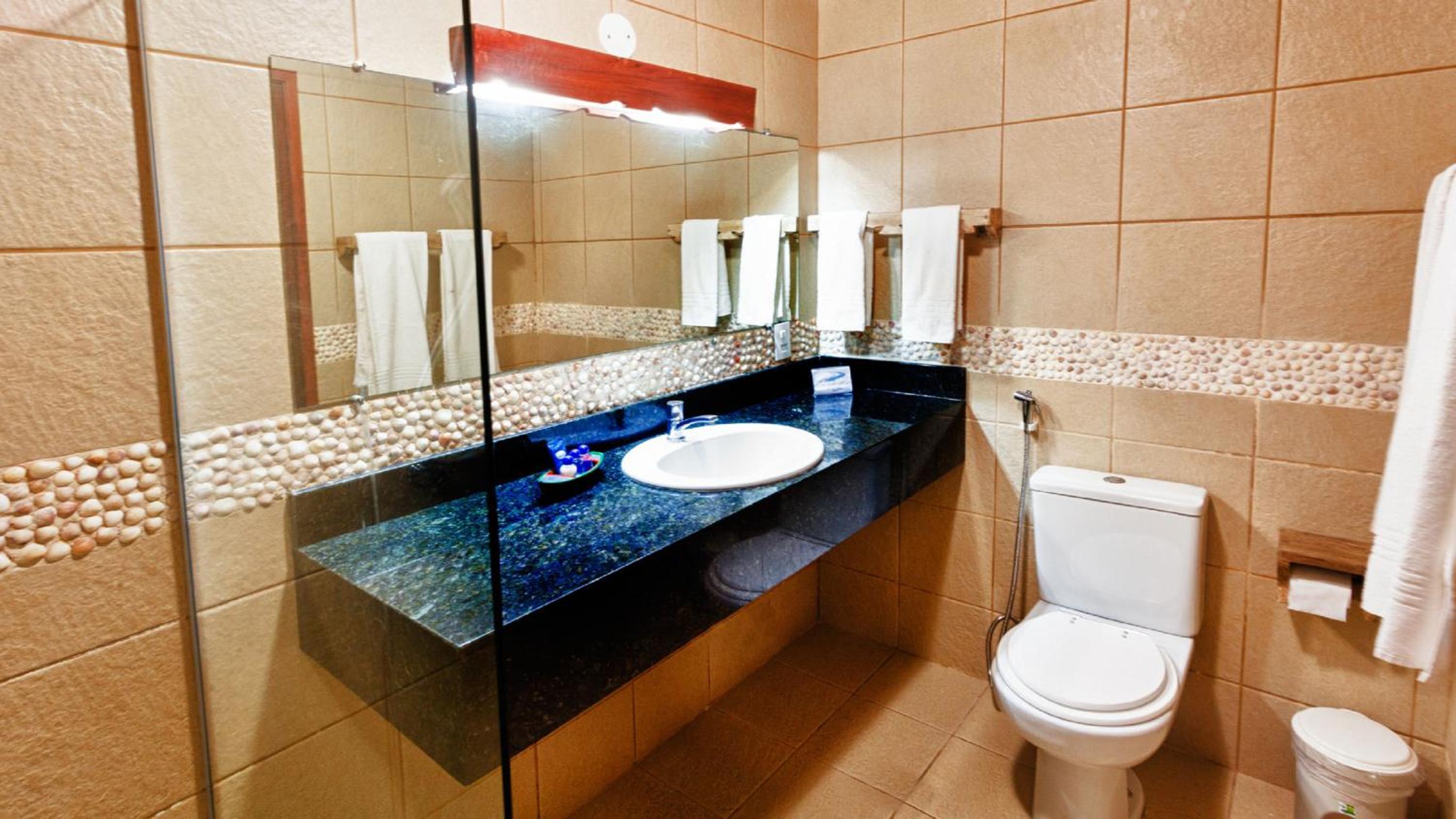Standard Double Room - Photo 8