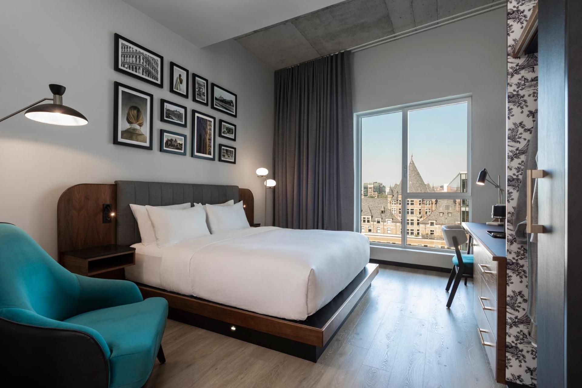 King Room with Courtyard View