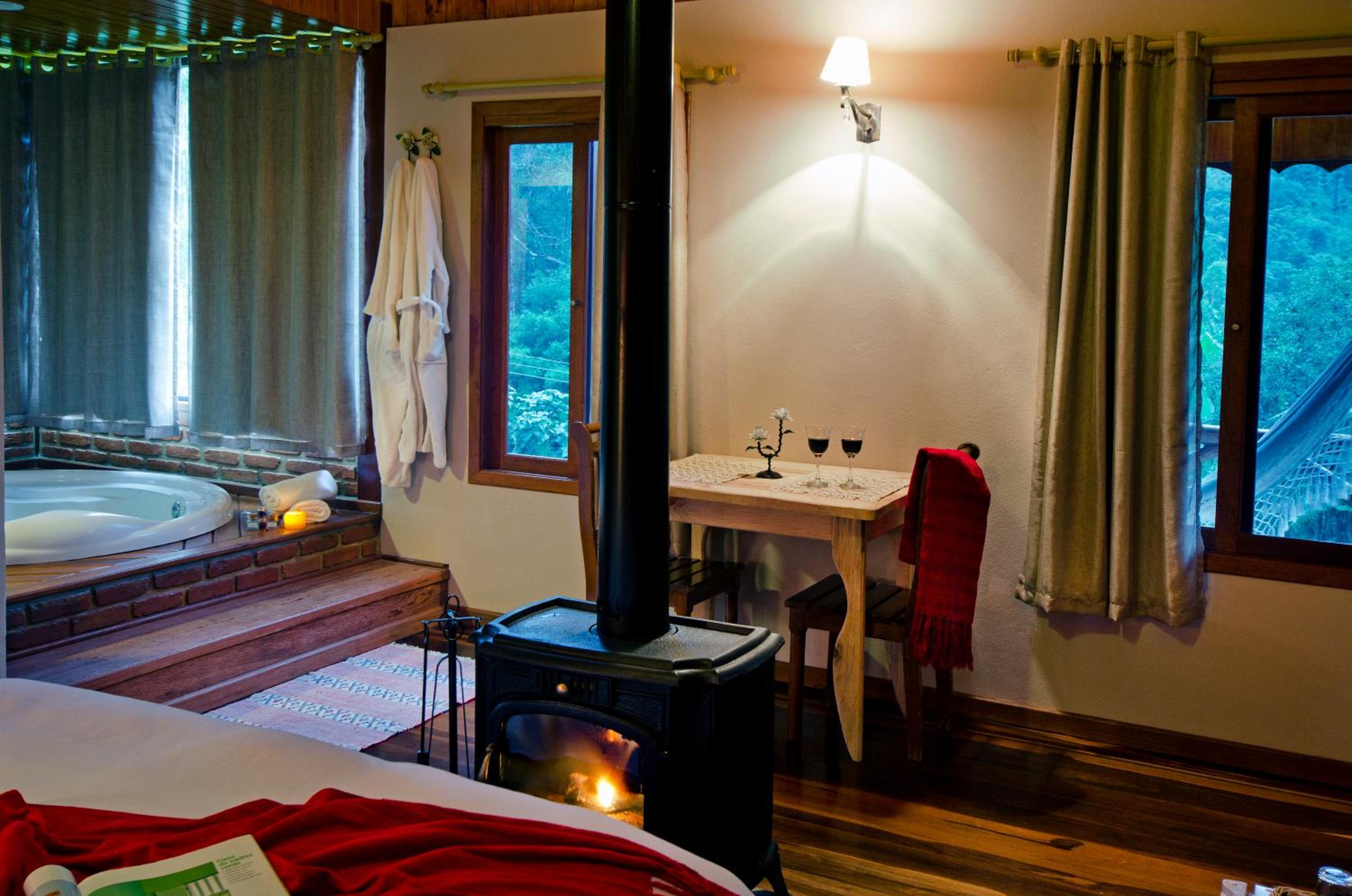 Superior Chalet with Hot Tub