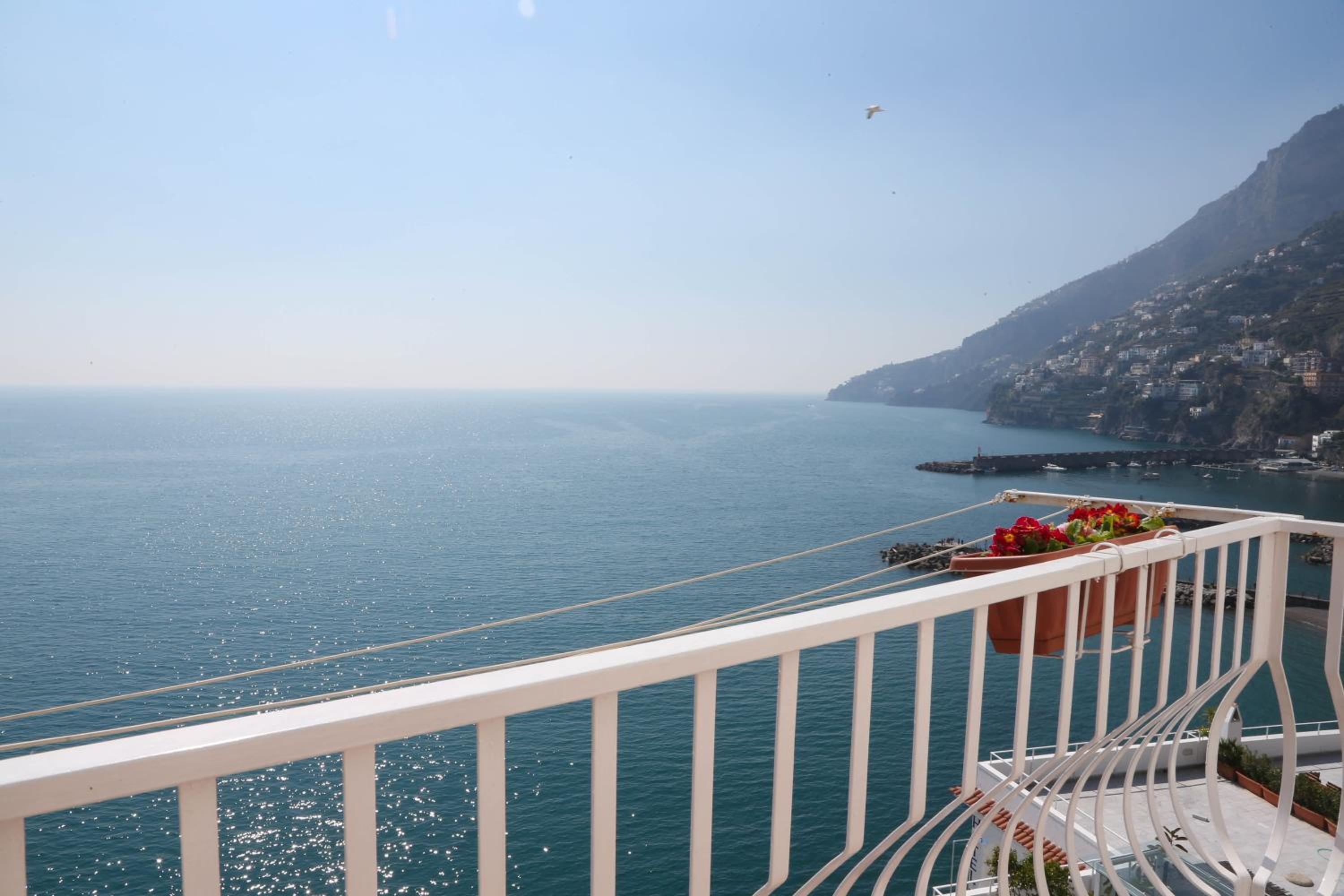 Prestige Double Room with Terrace and Sea View photo 2