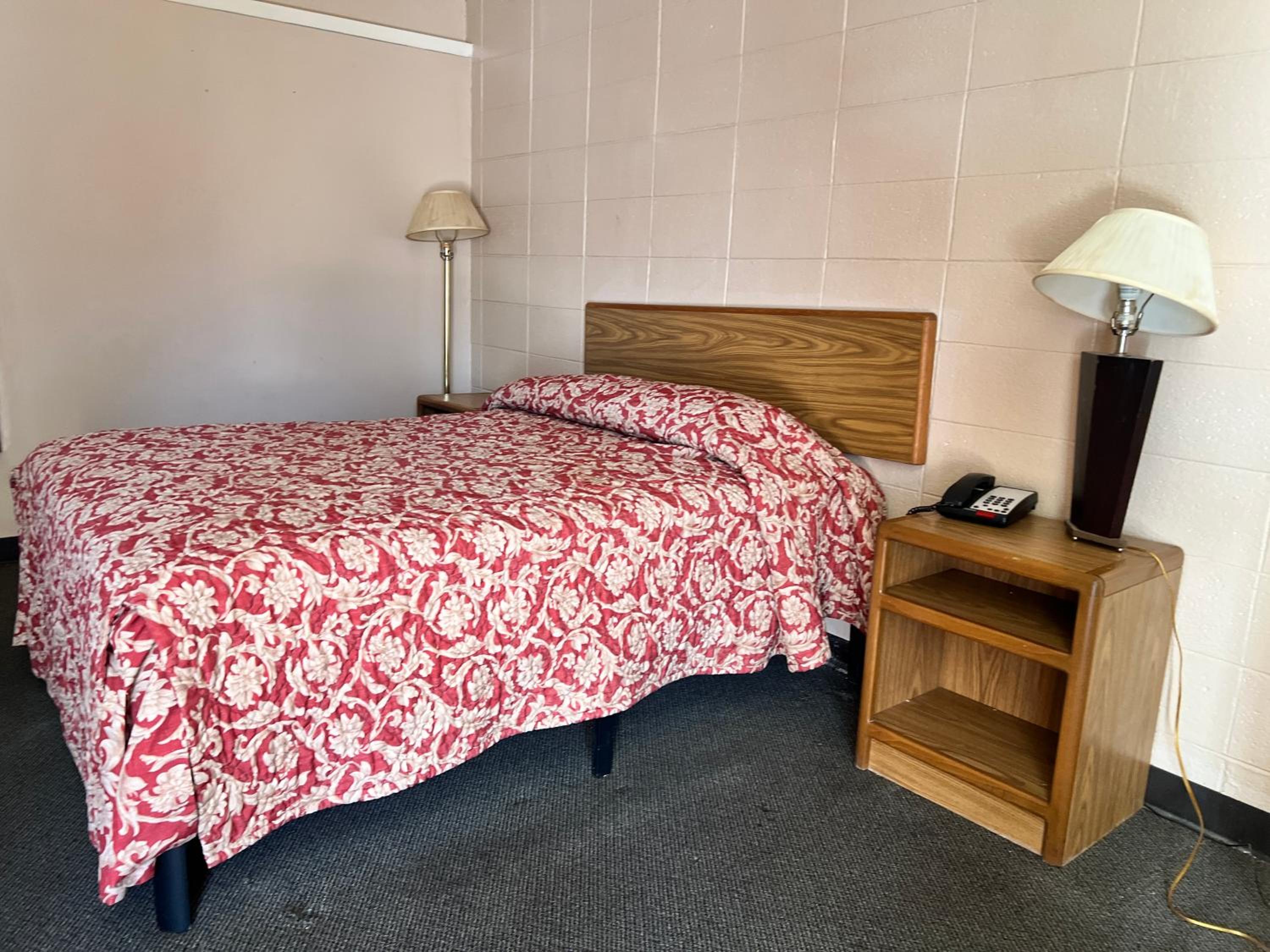 Full Bed Non-Smoking - Photo 6