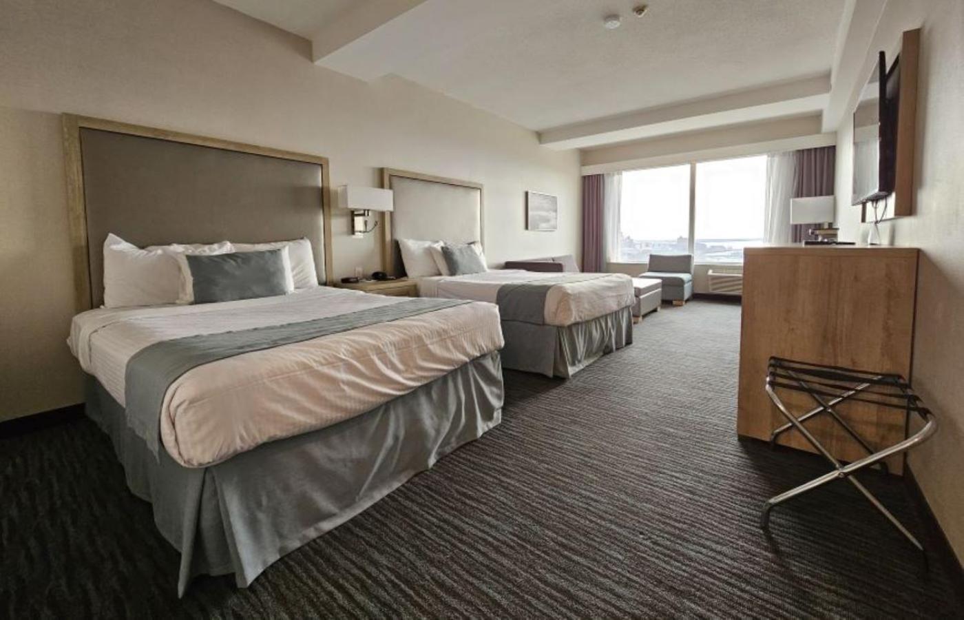 Riverview Jr Suite Guest room, 2 Queen & Sofa bed photo 1