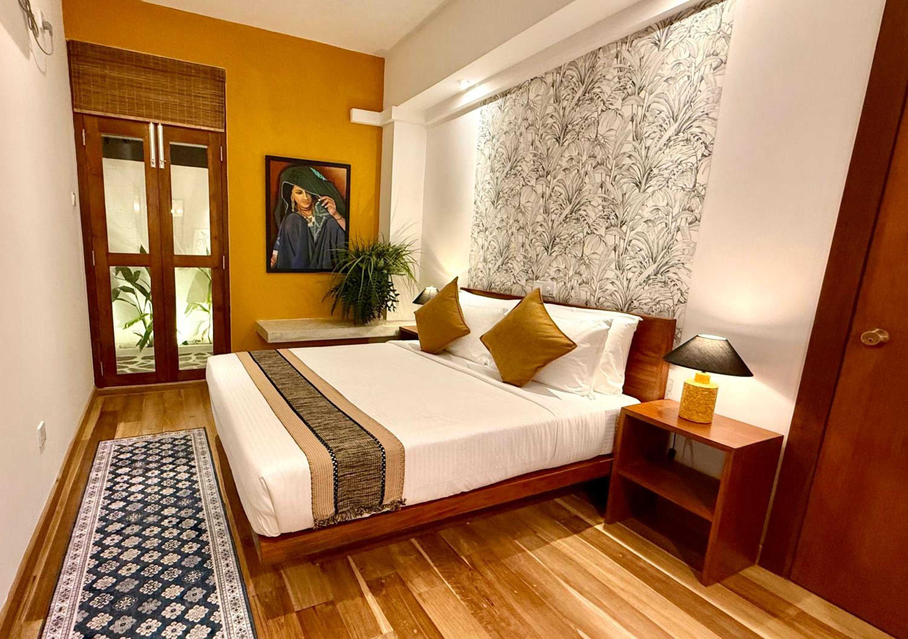 Deluxe Queen Room