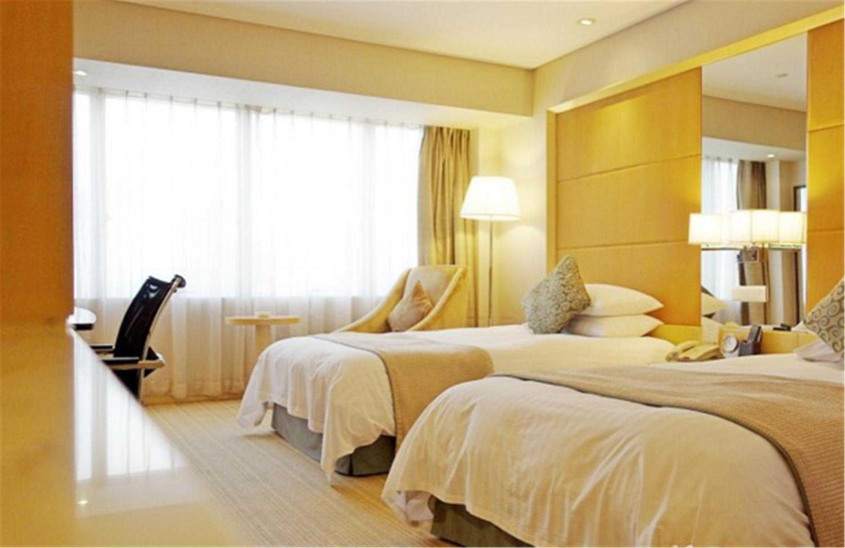 Deluxe Twin Room with City View - A free copy of Shanghai Taste - Photo 3