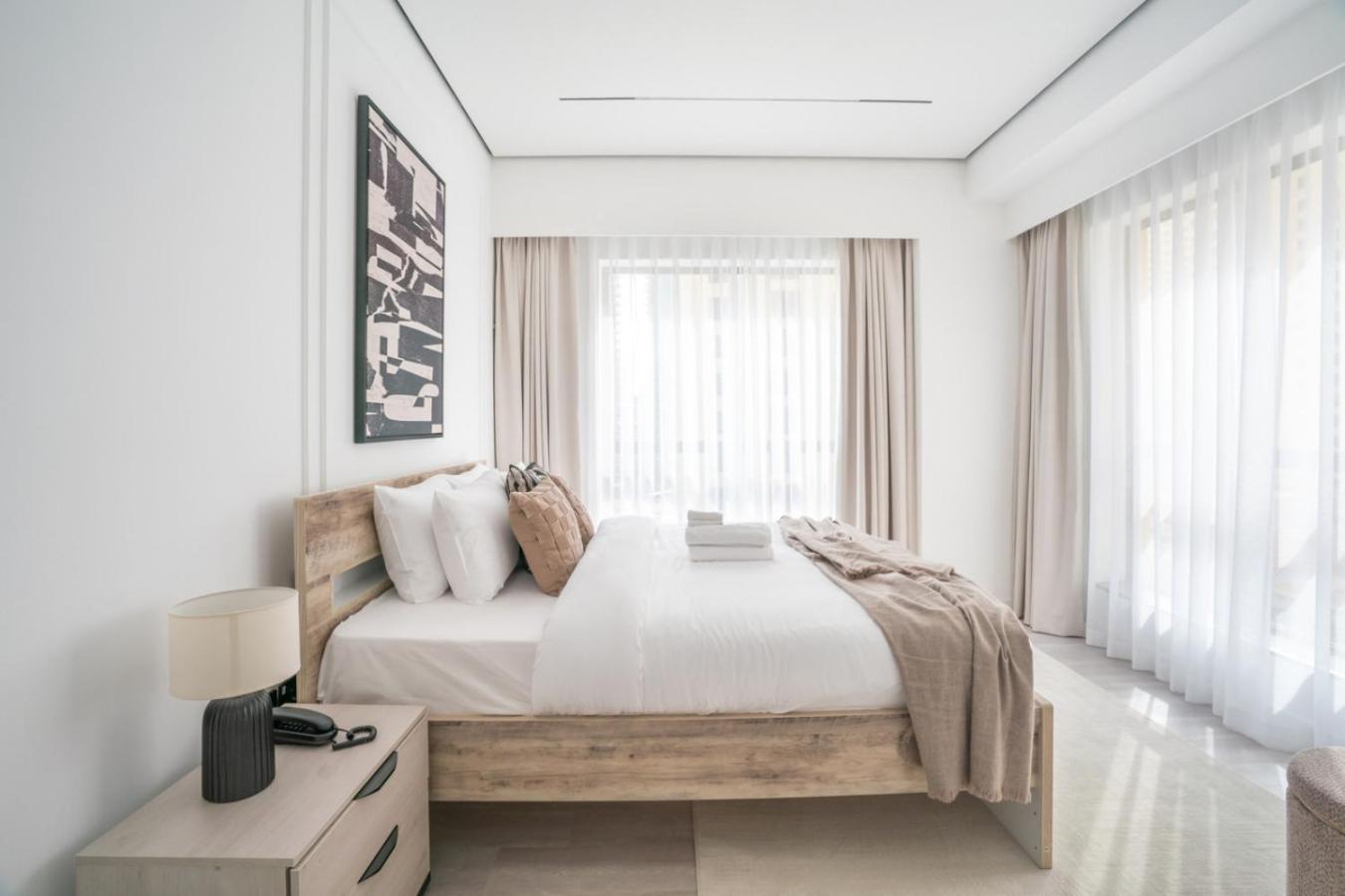 One-Bedroom Apartment with Sea View photo 3