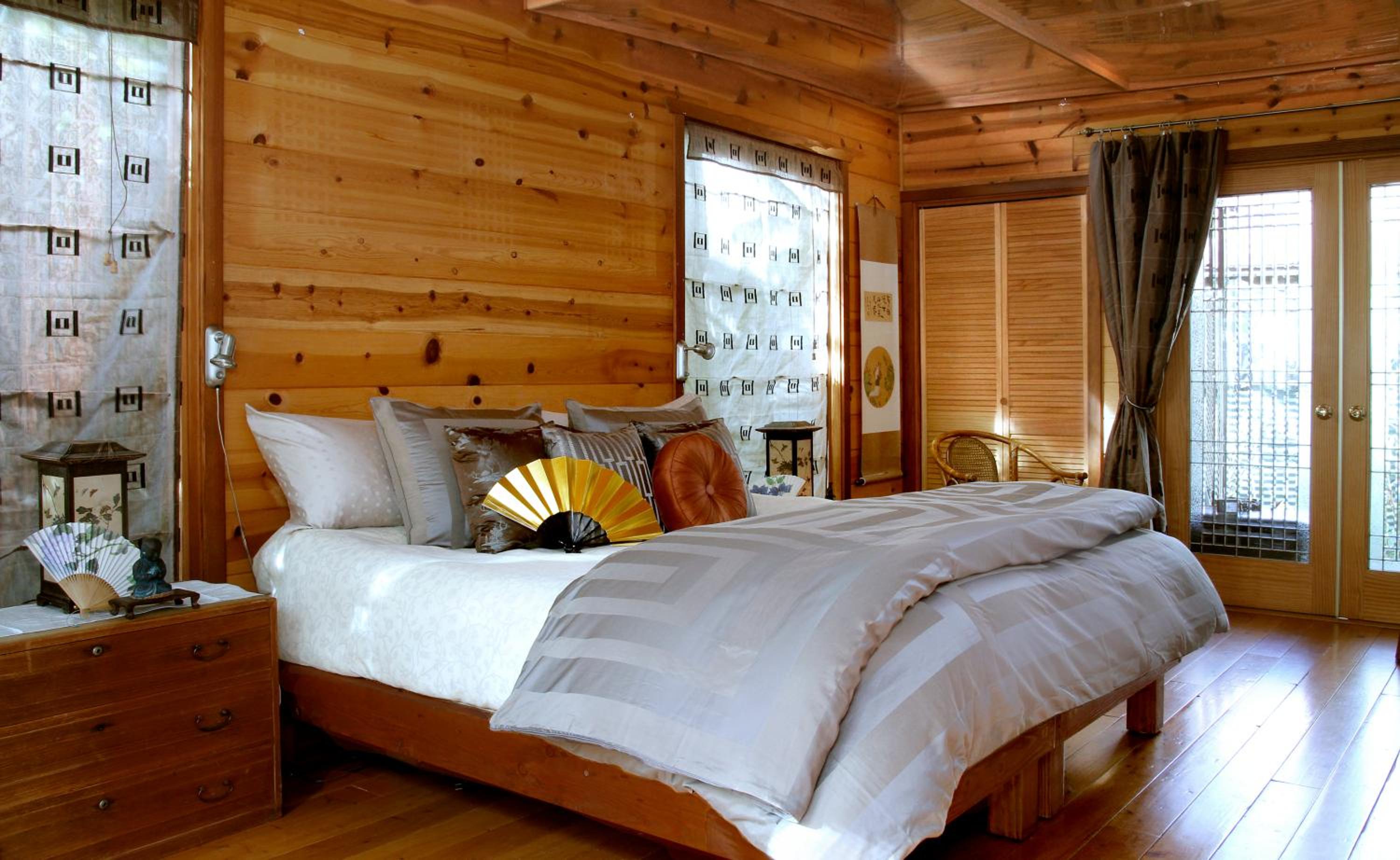 Rising Moon Suite photo 1