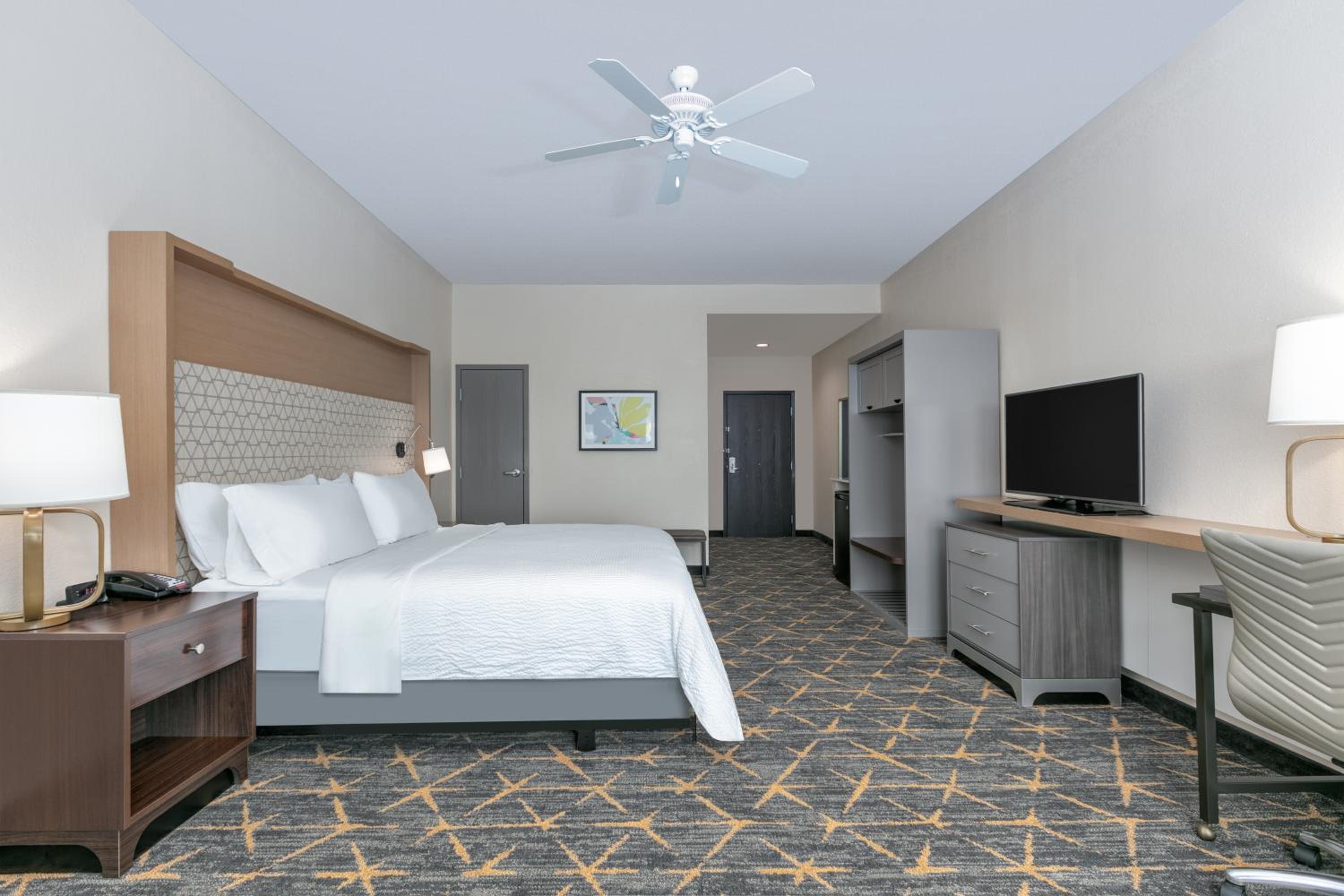 King Suite with Sofa Bed - Photo 6