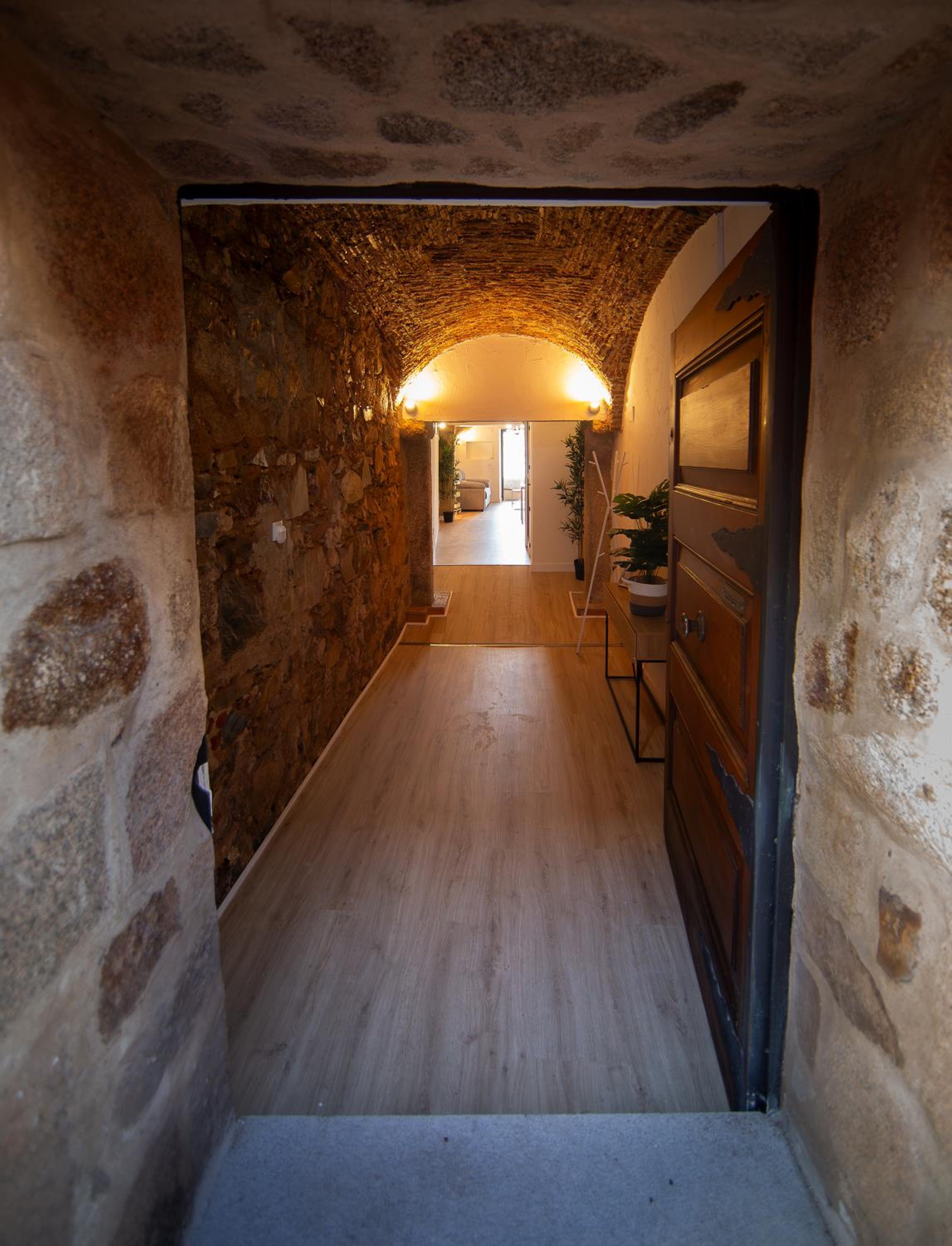Small Double Room - Photo 3