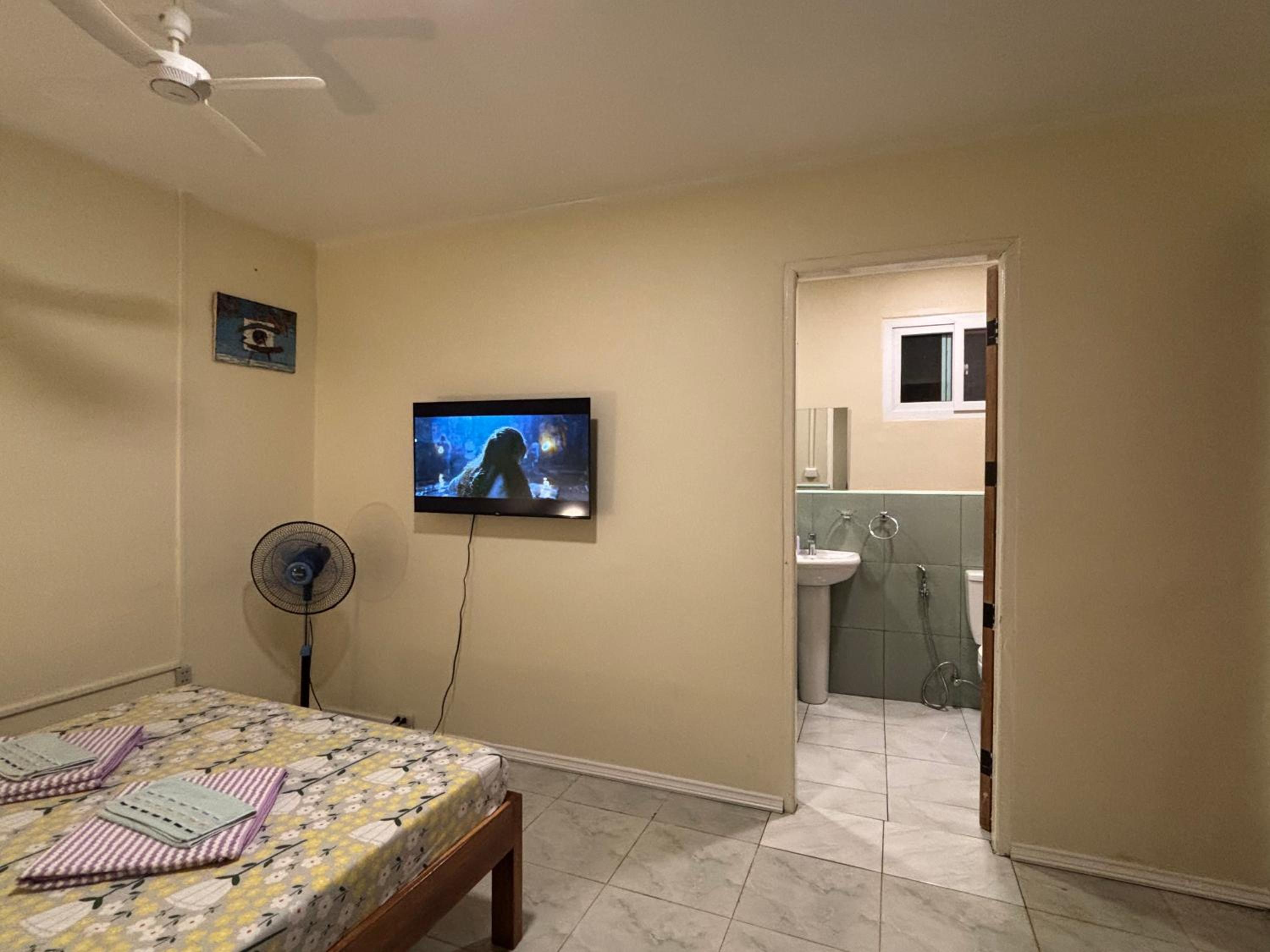 Triple Room with Private Bathroom photo 3