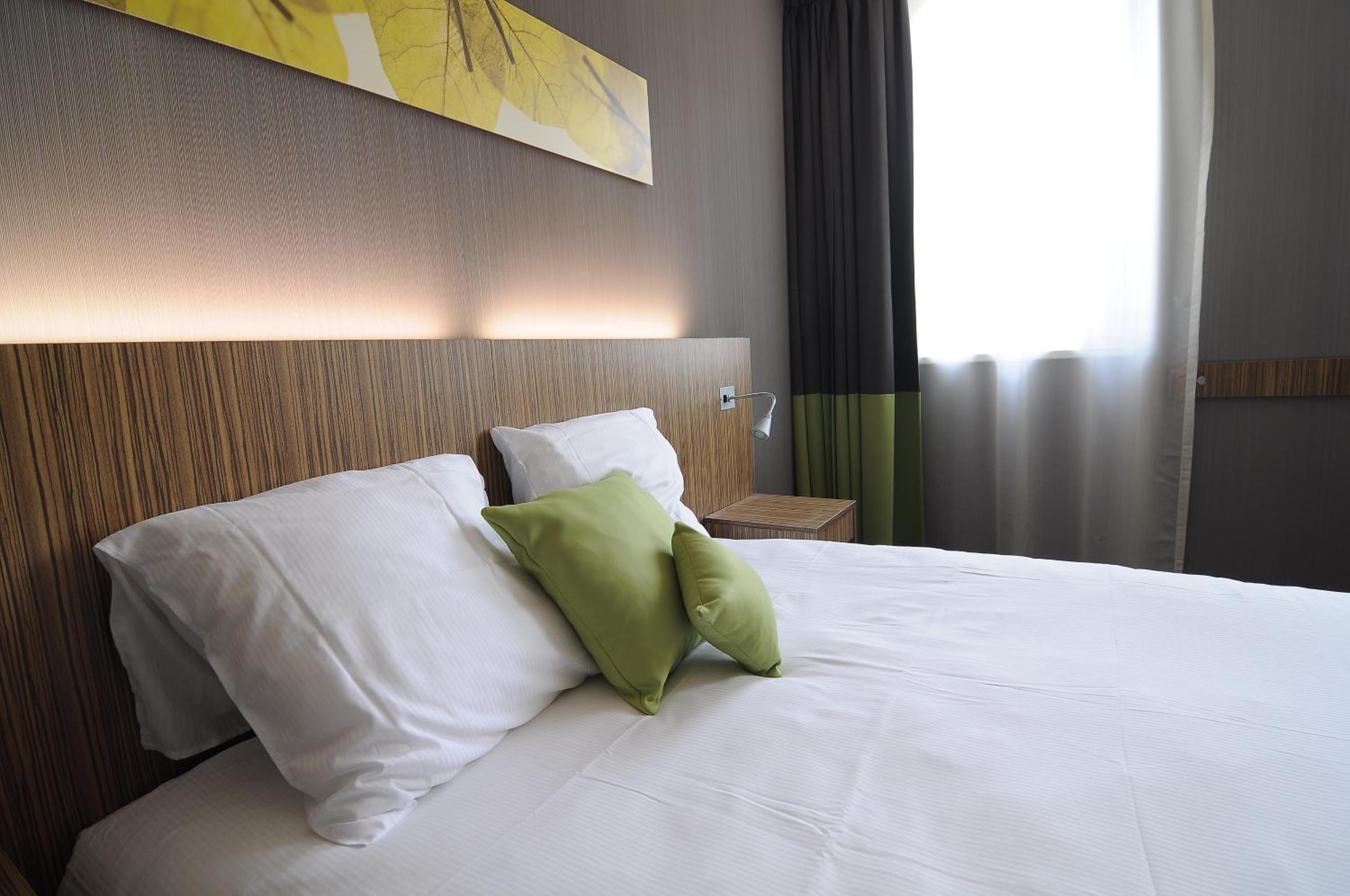 Standard Double Room - Photo 3