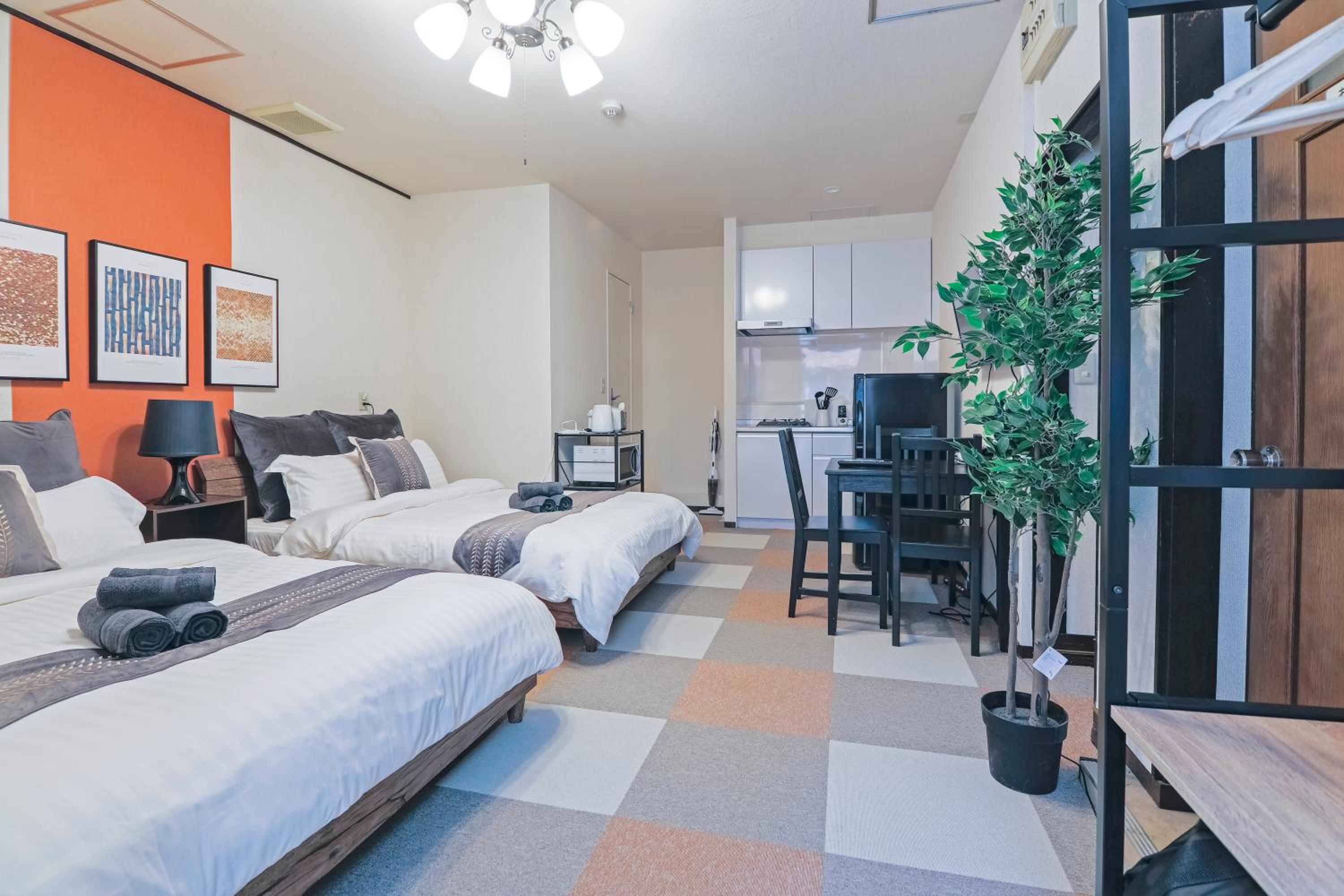 One-Bedroom Apartment photo 1
