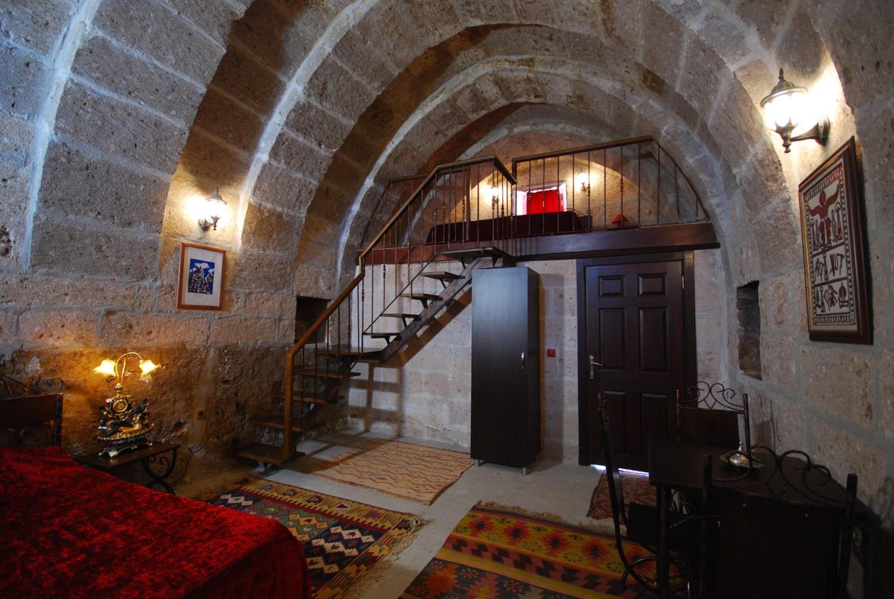 Deluxe Double or Twin Cave Room - Photo 22