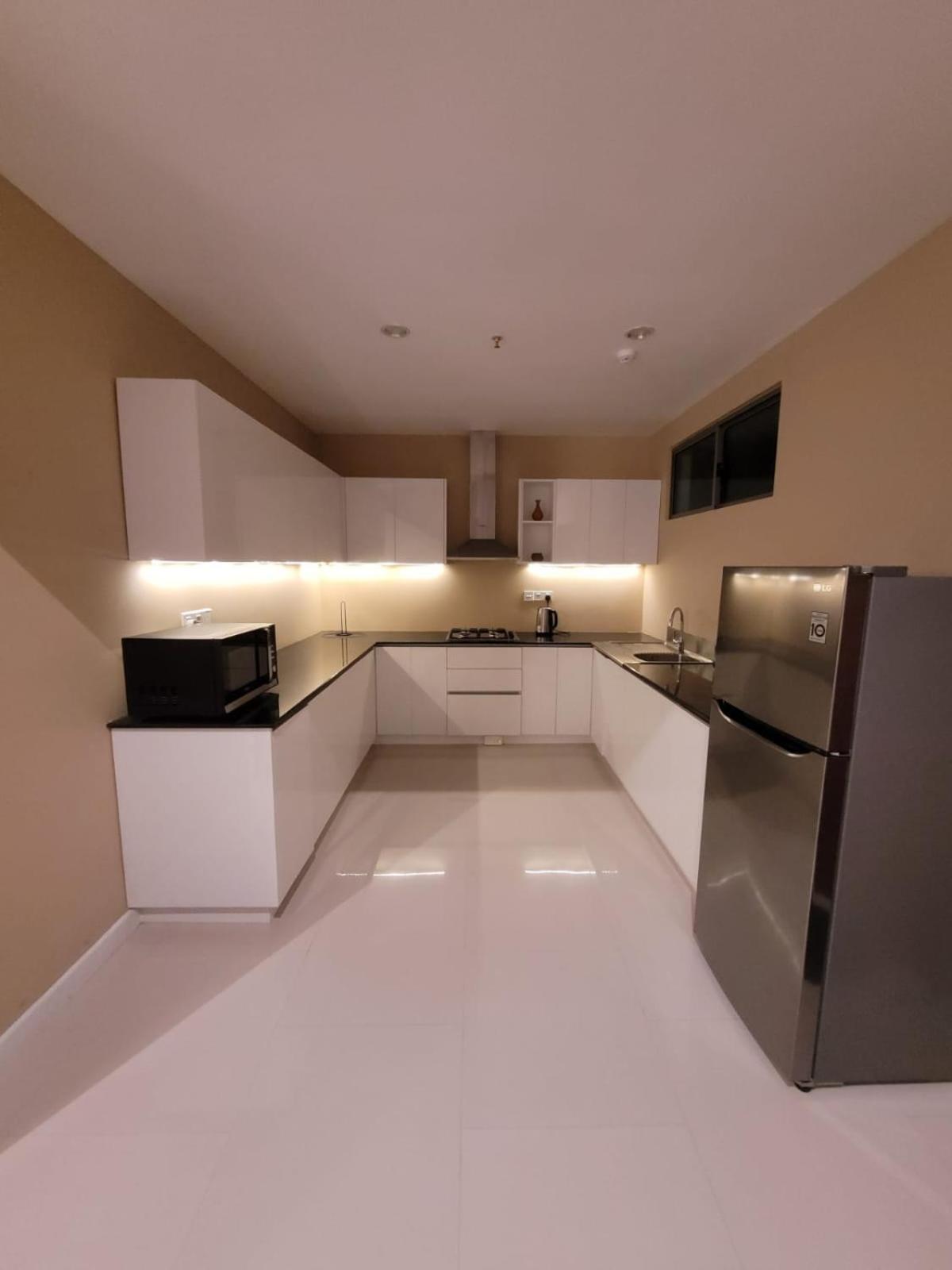 Three-Bedroom Apartment with Sea View photo 1