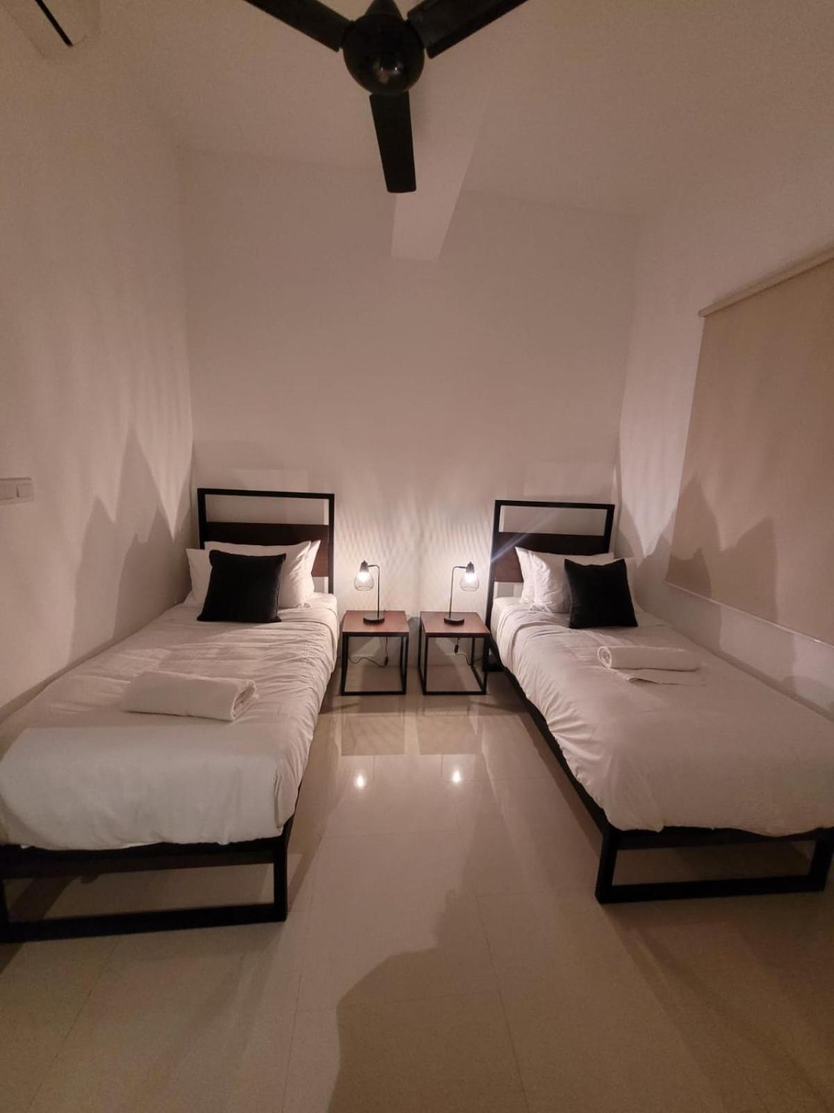 Three-Bedroom Apartment with Sea View photo 3