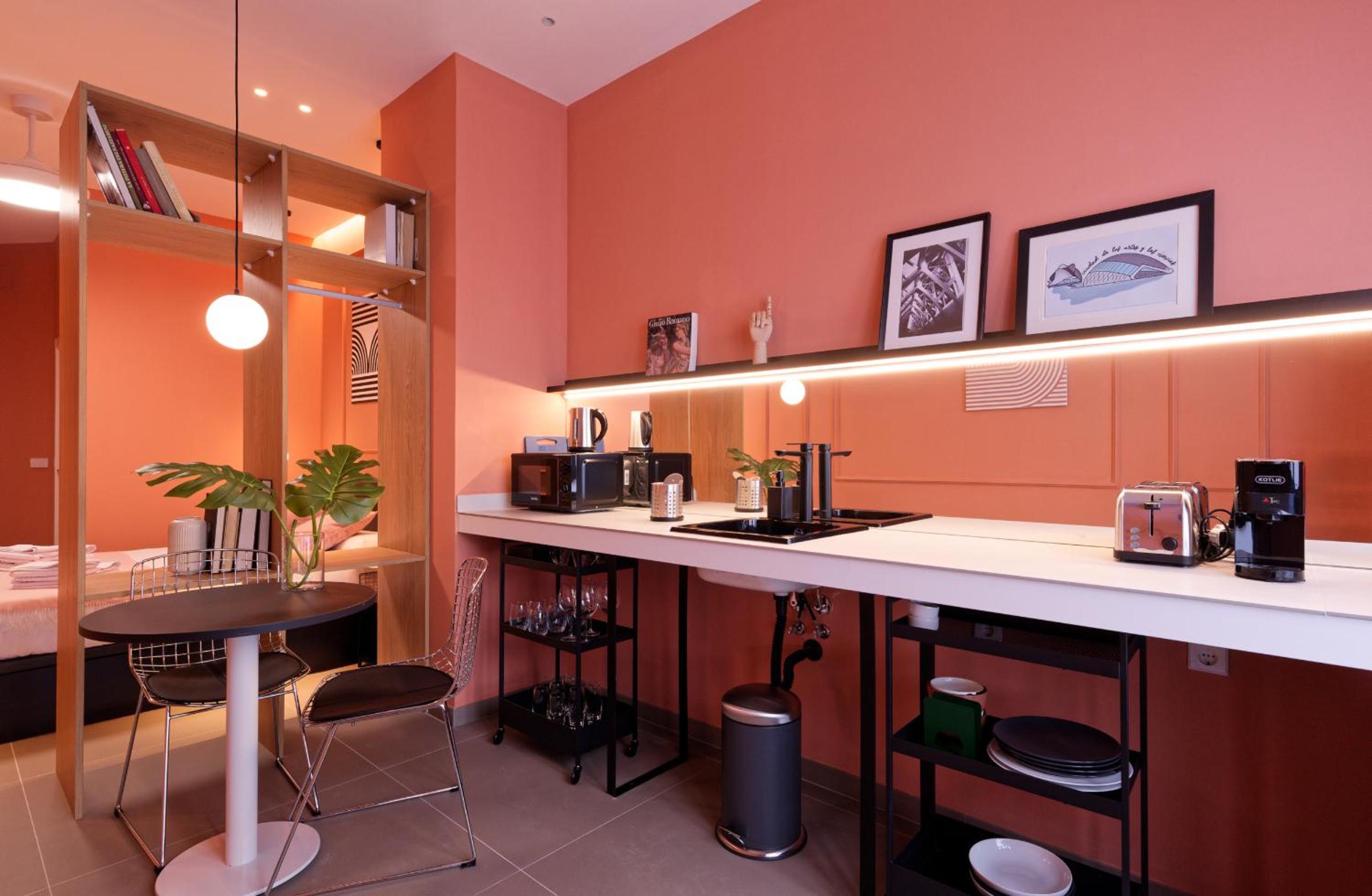 Deluxe King Studio