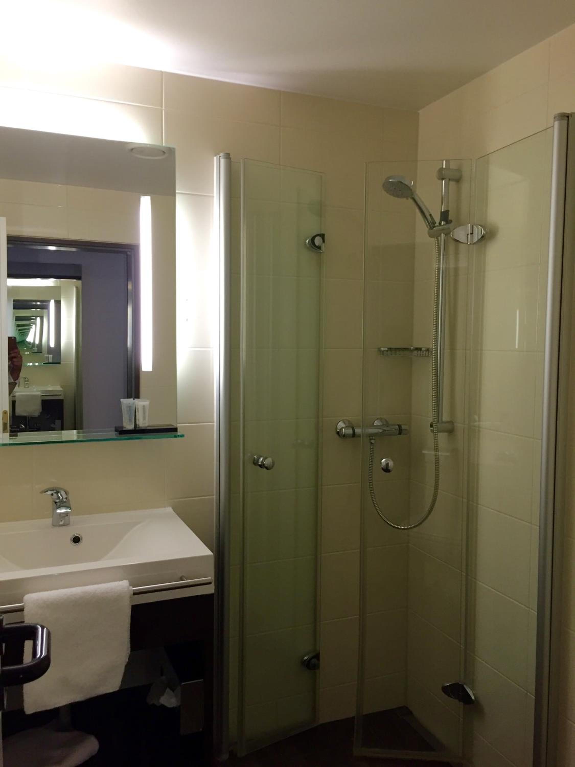 Double Room - Photo 5