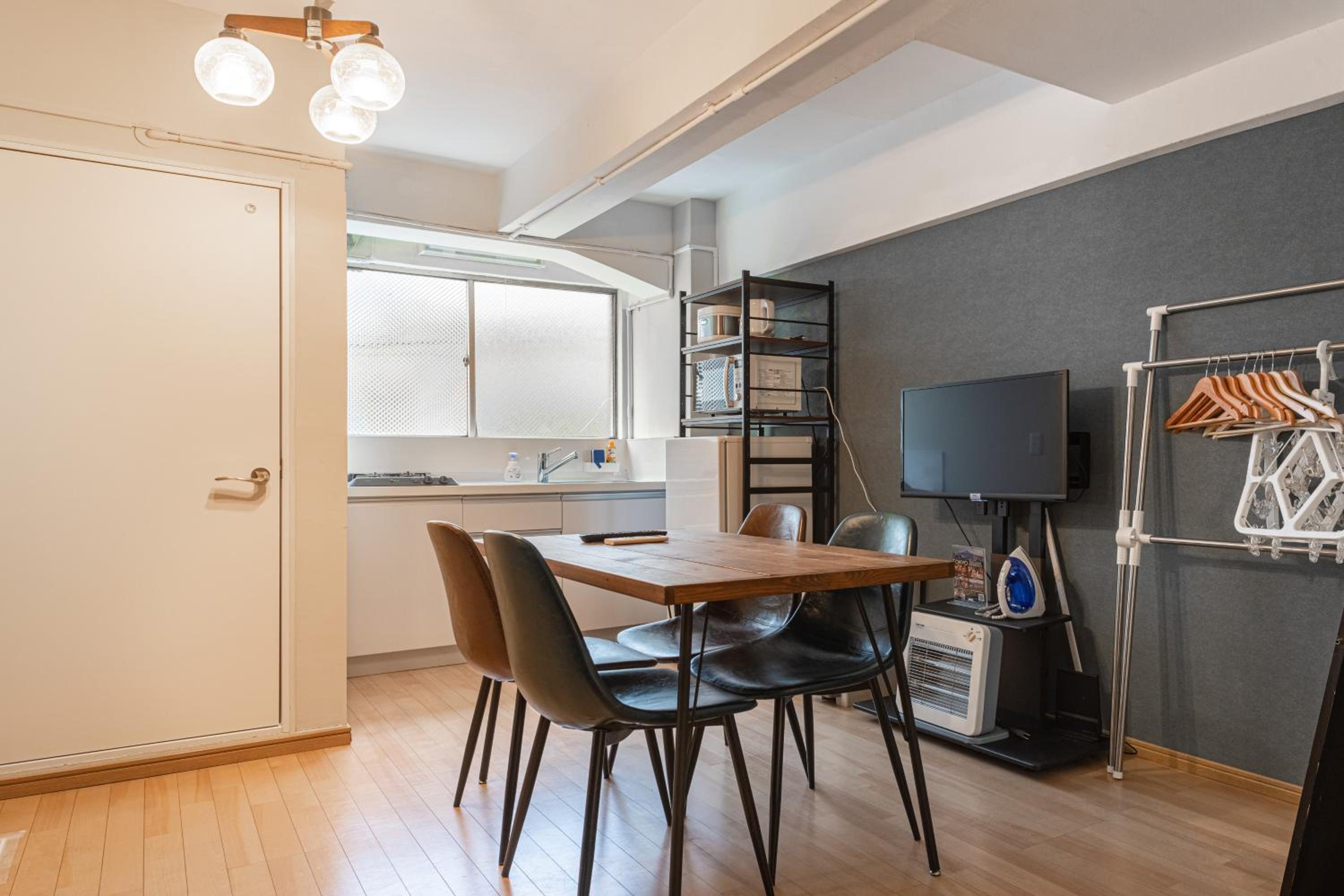 One-Bedroom Apartment photo 2