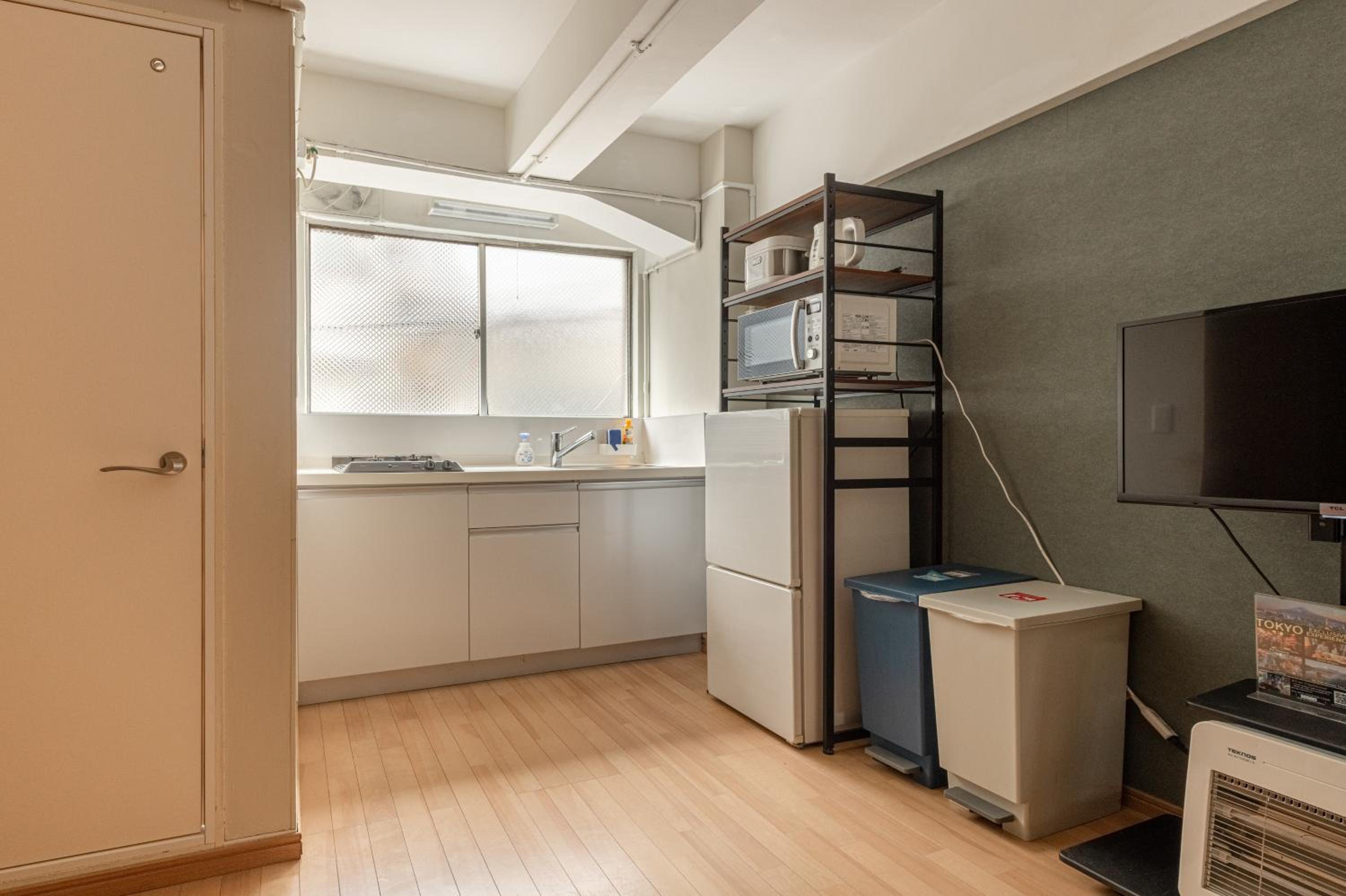 One-Bedroom Apartment photo 1